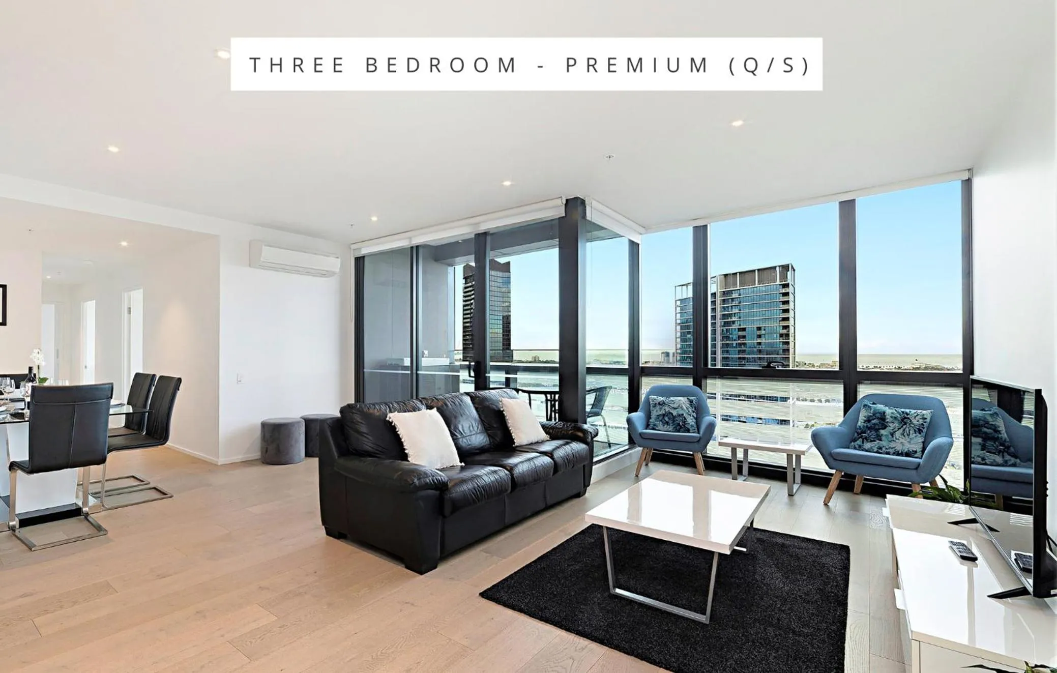 TV and multimedia in Melbourne Lifestyle Apartments - Best Views on Collins