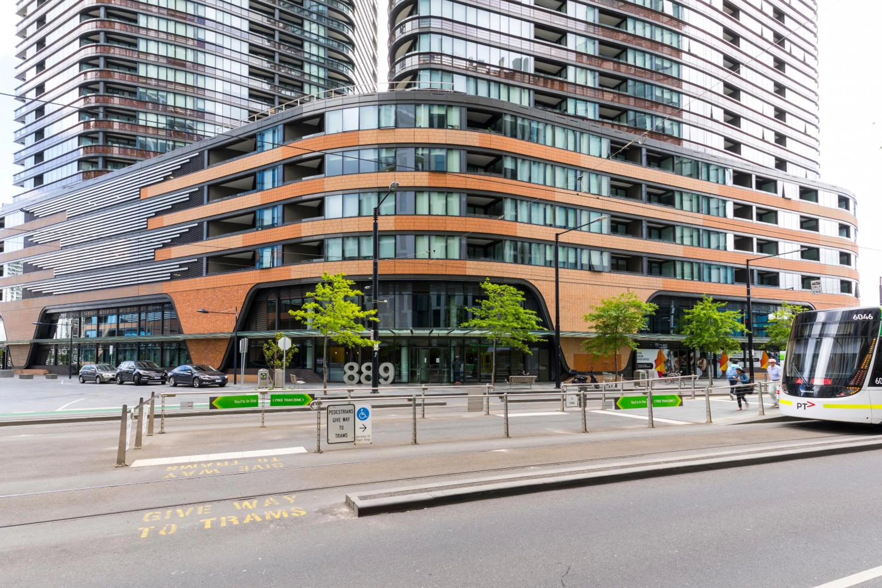 Property building in Melbourne Lifestyle Apartments - Best Views on Collins