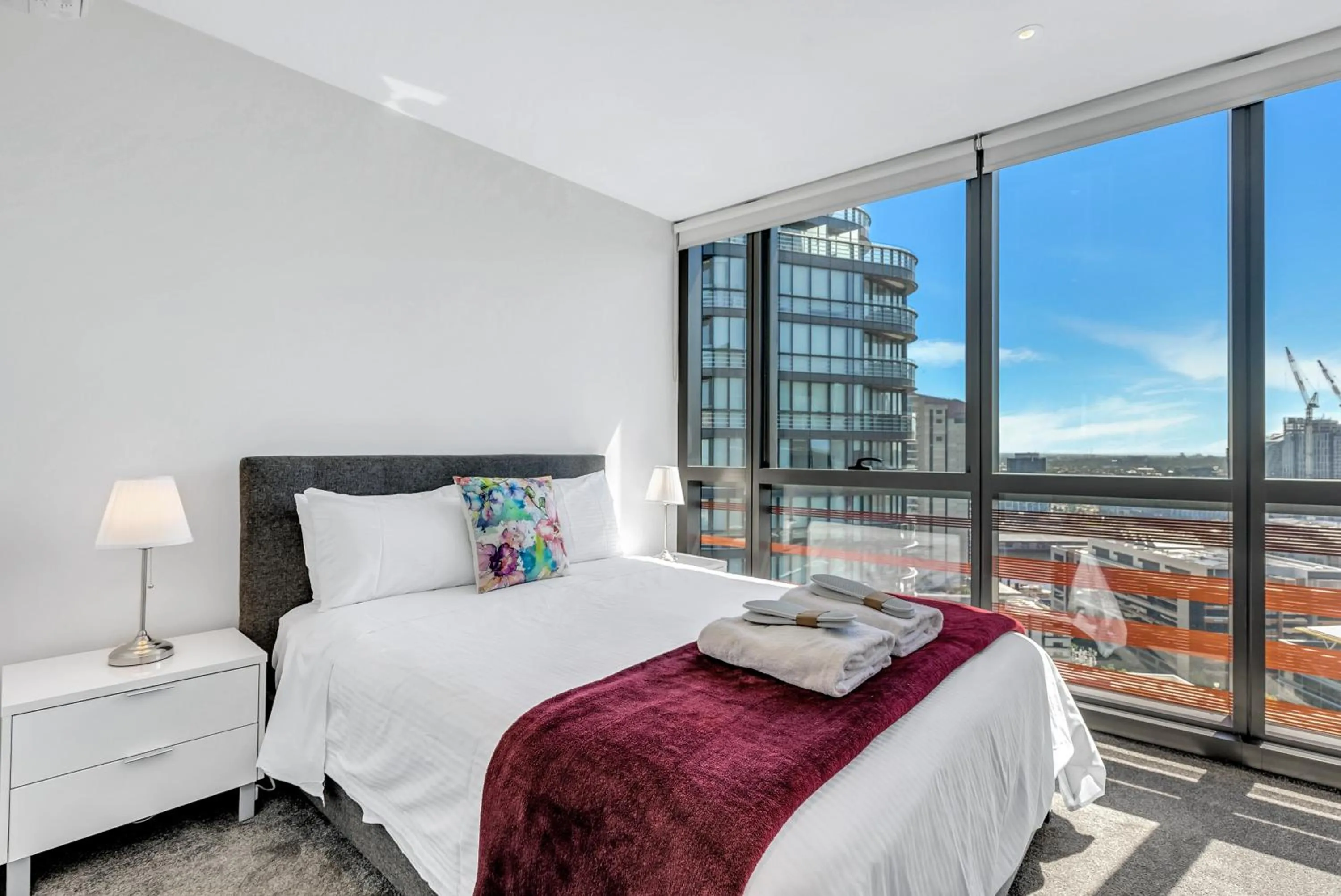 Bed in Melbourne Lifestyle Apartments - Best Views on Collins