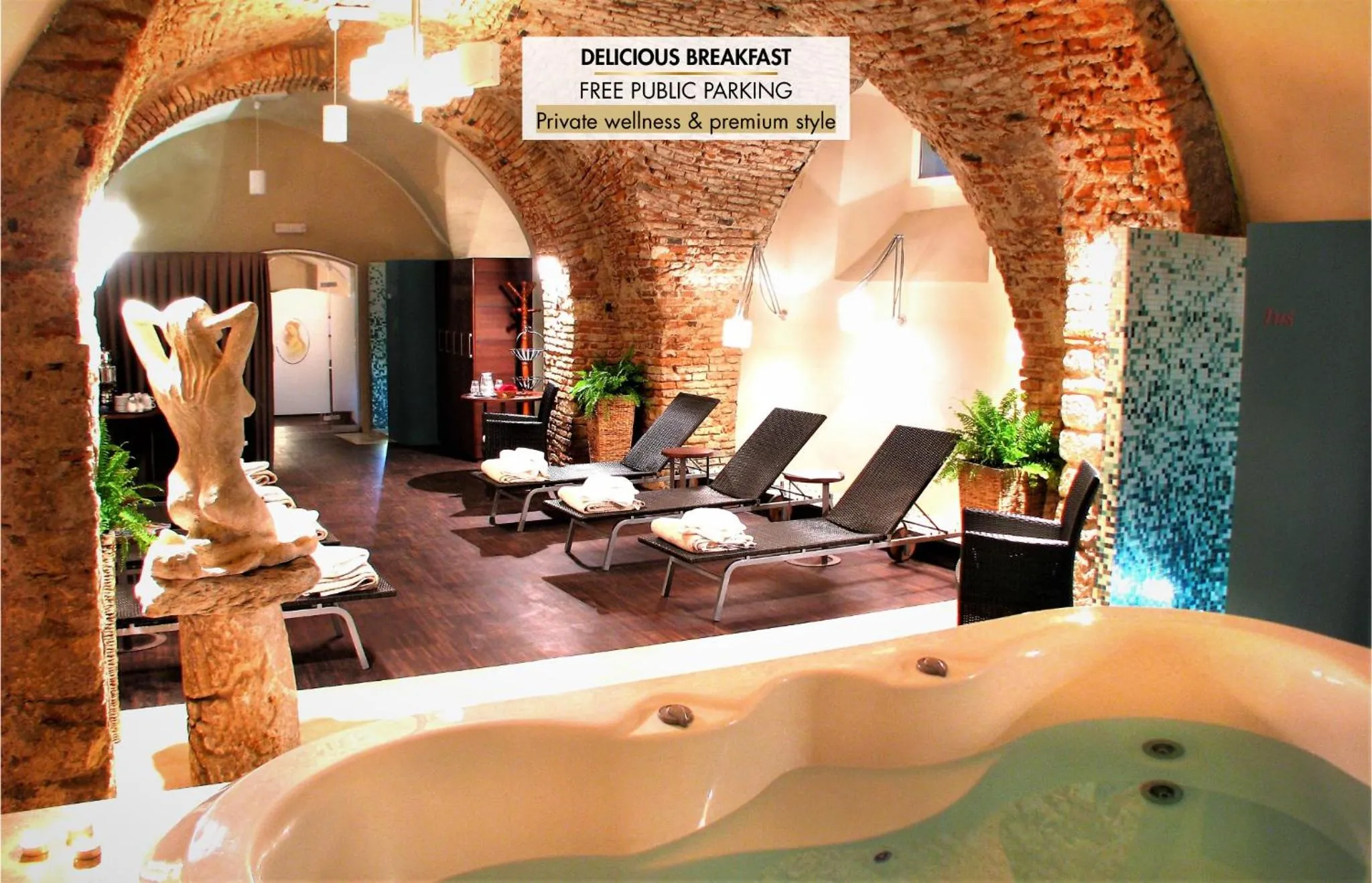 Hot Tub in Hotel Mitra, Story Hotels