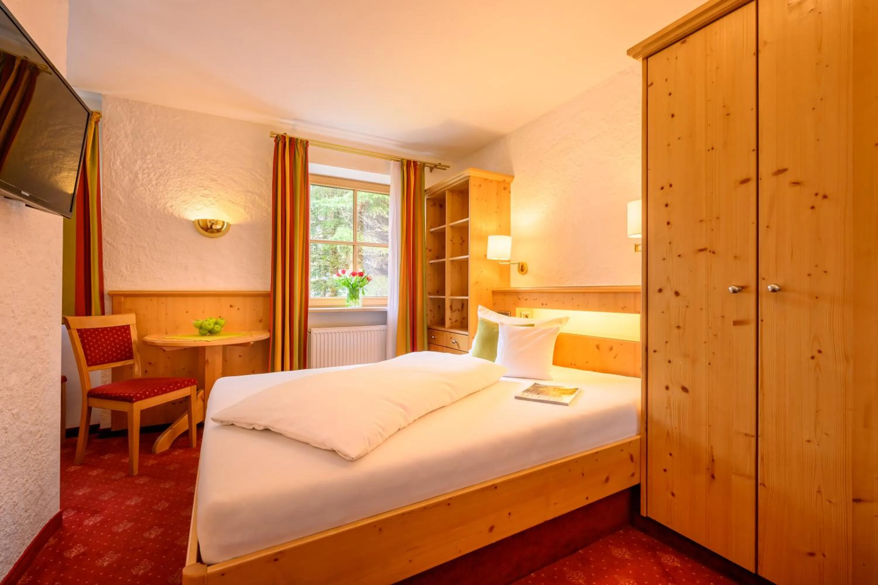 Photo of the whole room, Bed in Aparthotel Weinklause Superior