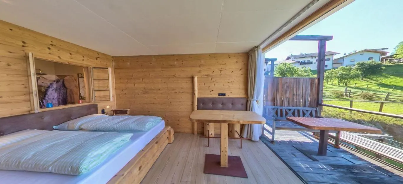 Bed in Albergo Gasthof zur Krone