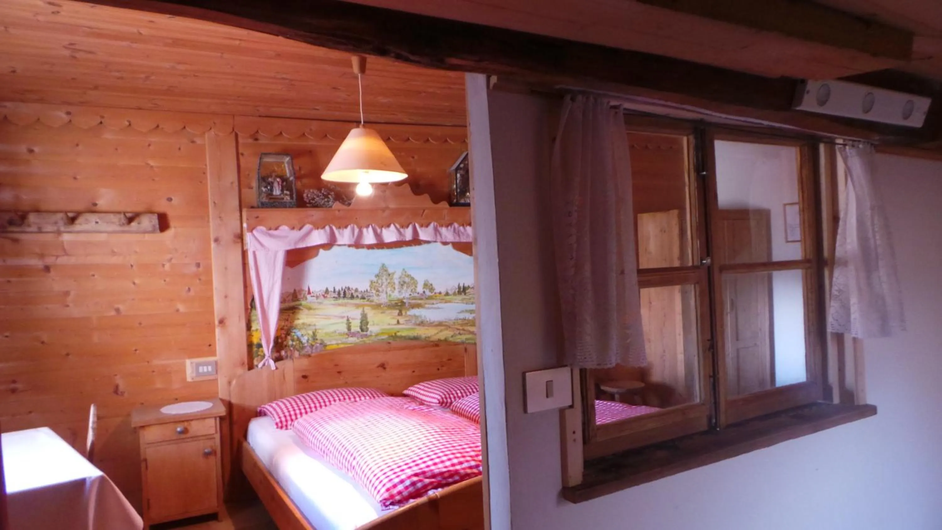 Bed in Albergo Gasthof zur Krone