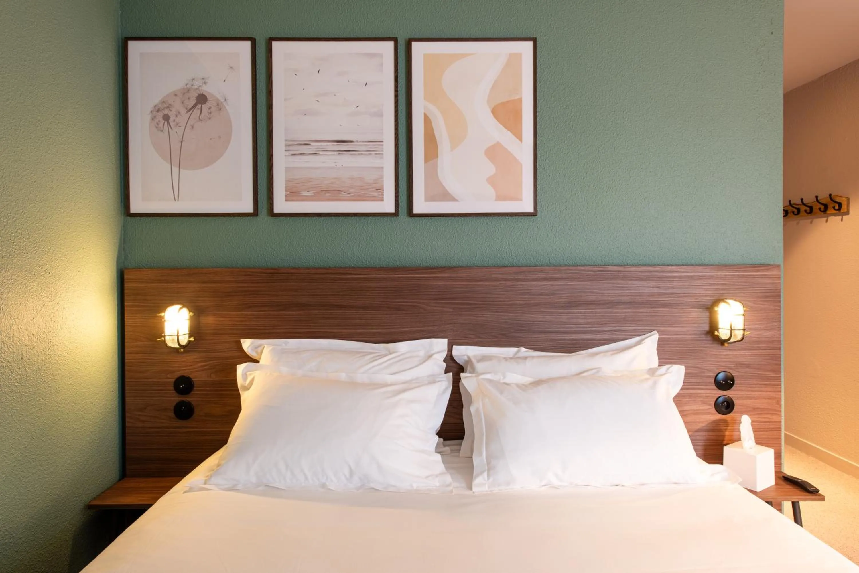 Bed in La Maison OBONO Hôtel & Spa