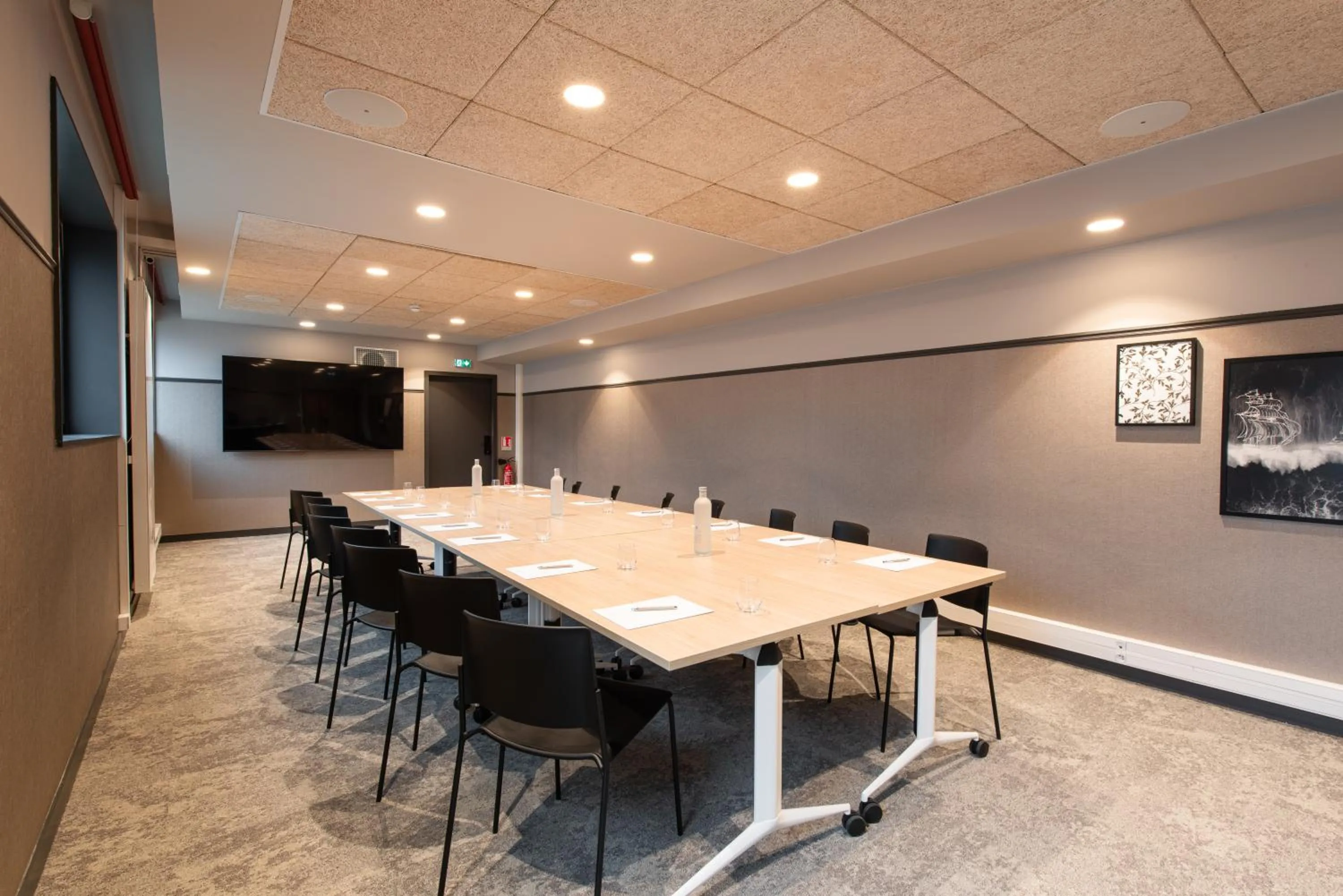 Meeting/conference room in La Maison OBONO Hôtel & Spa