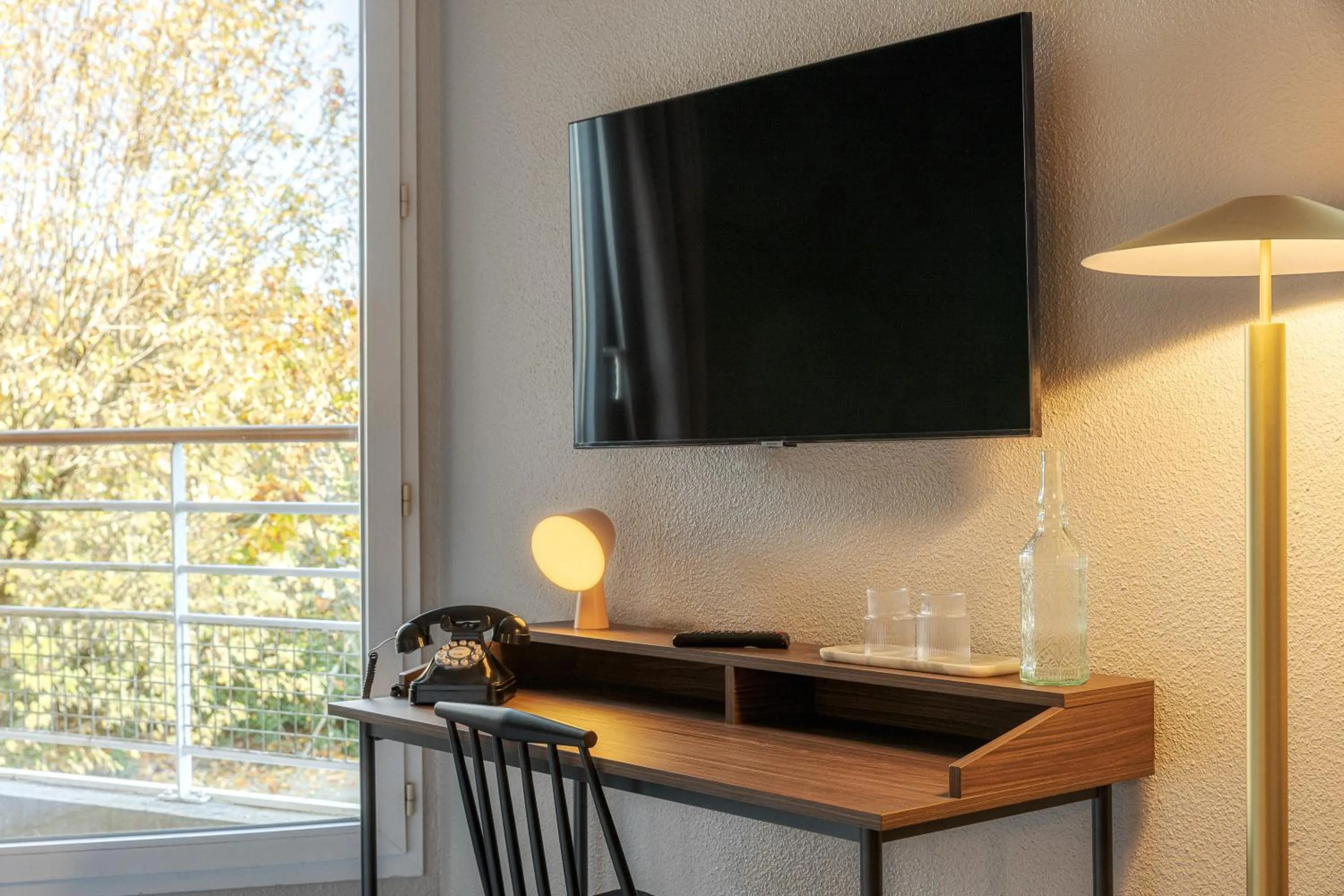 TV and multimedia in La Maison OBONO Hôtel & Spa