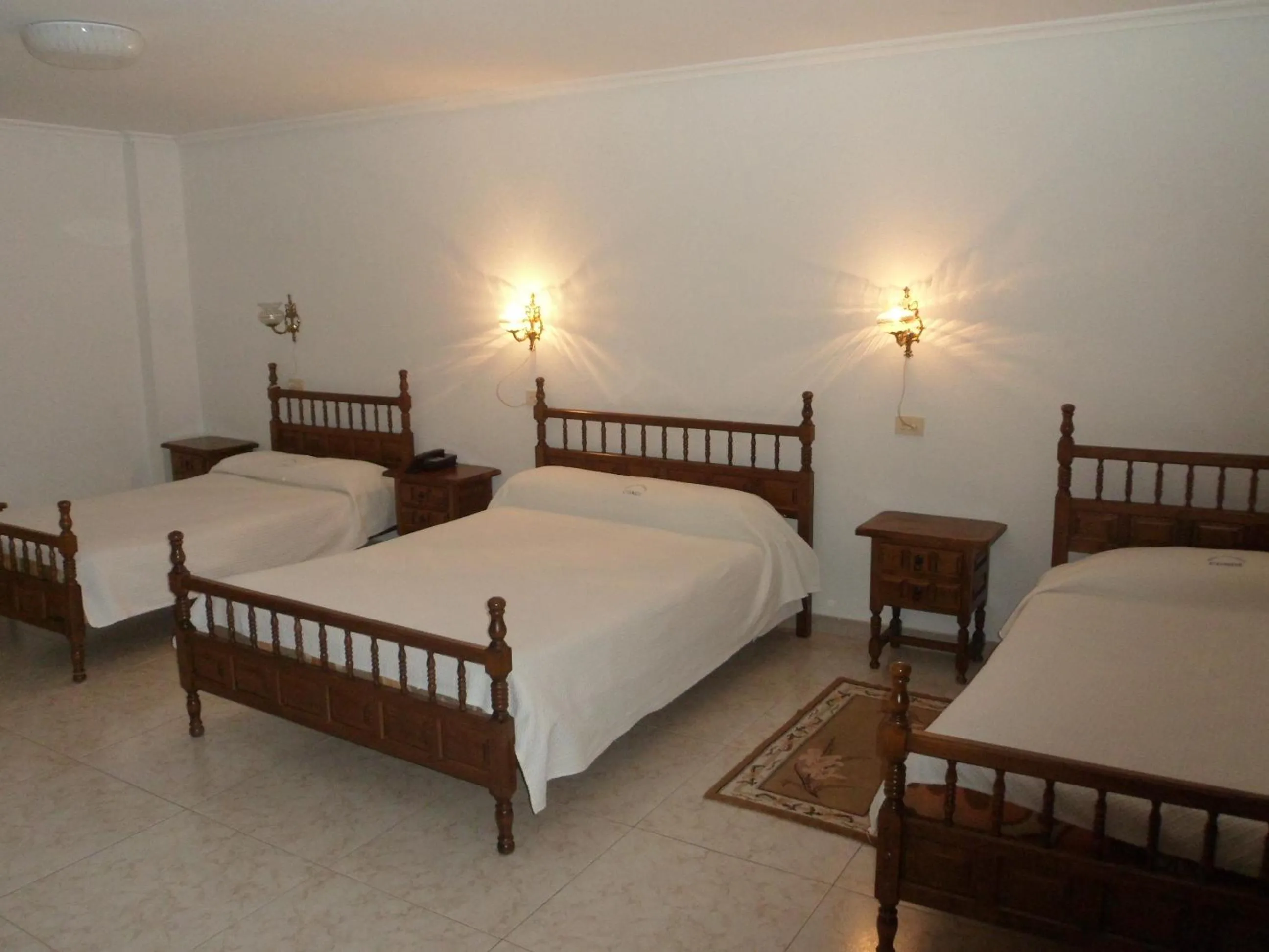Photo of the whole room, Bed in Hotel Conde