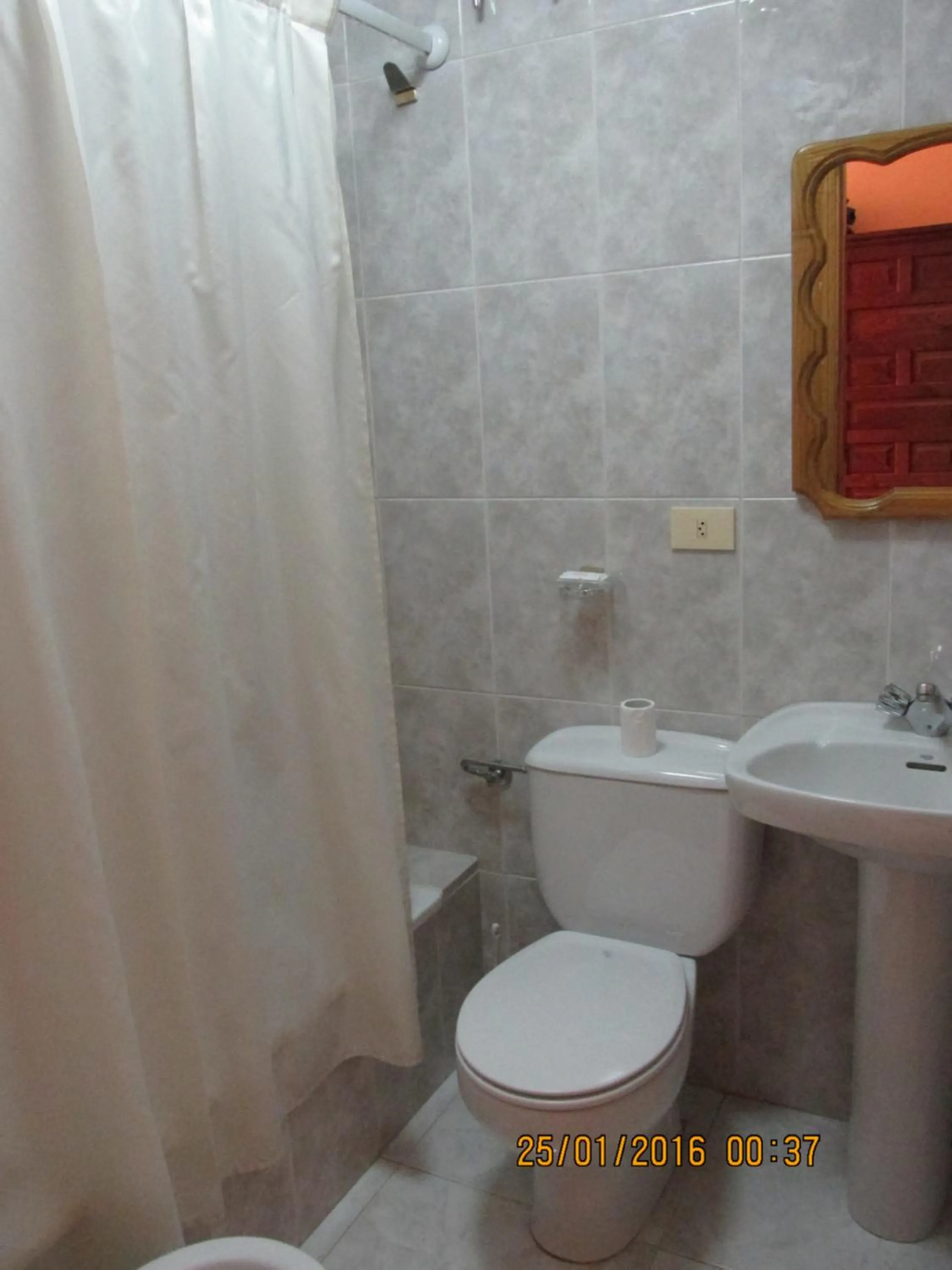 Bathroom in Hotel Conde