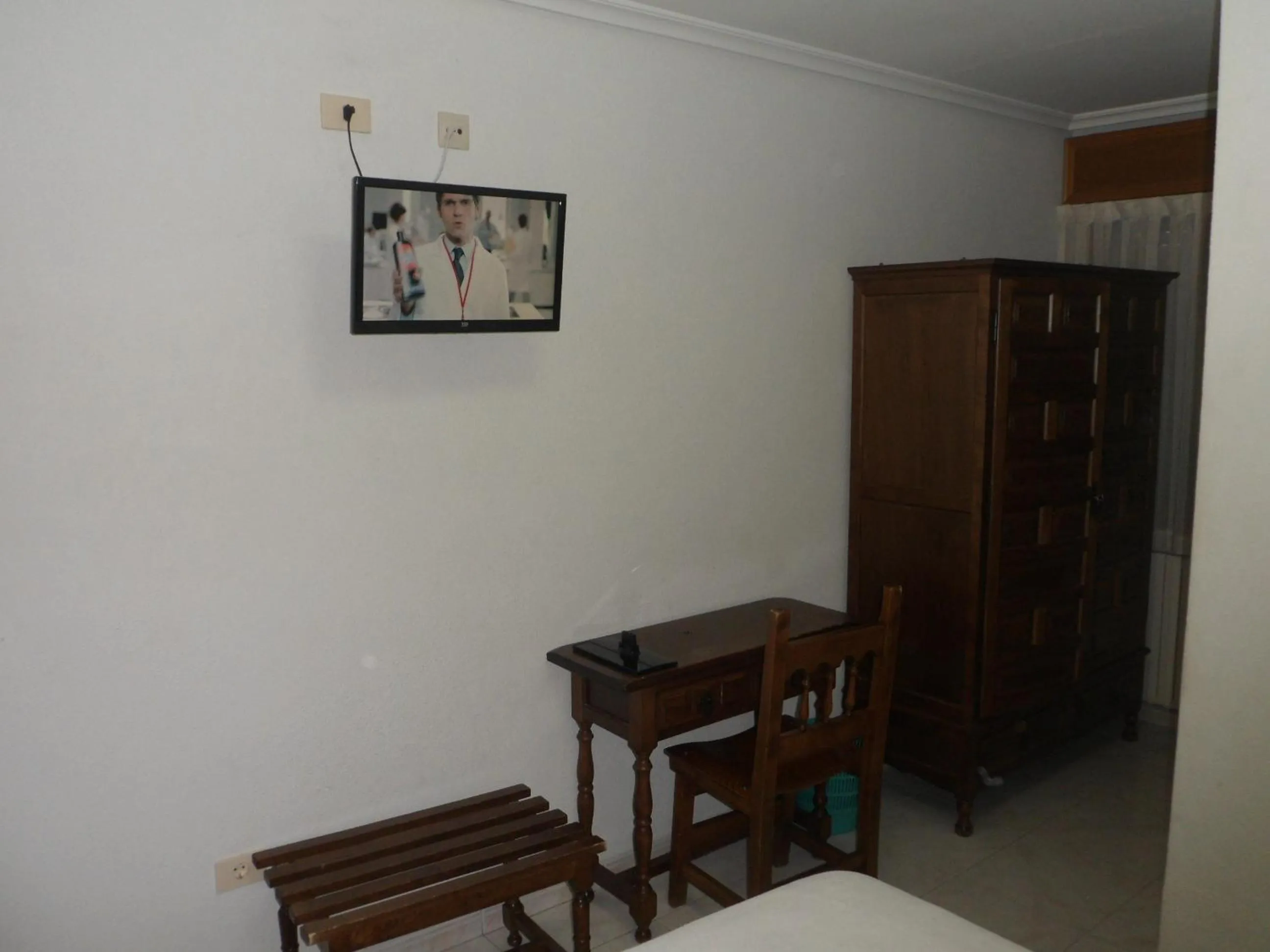 Photo of the whole room in Hotel Conde