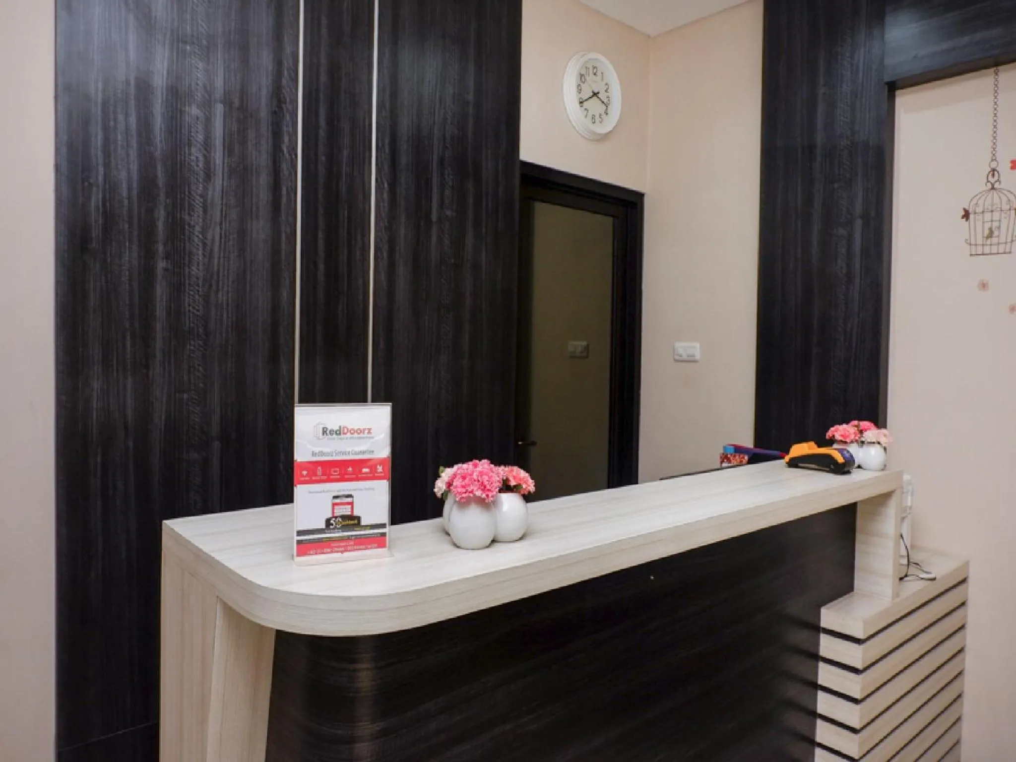 Lobby or reception in RedDoorz near Java Supermall Semarang
