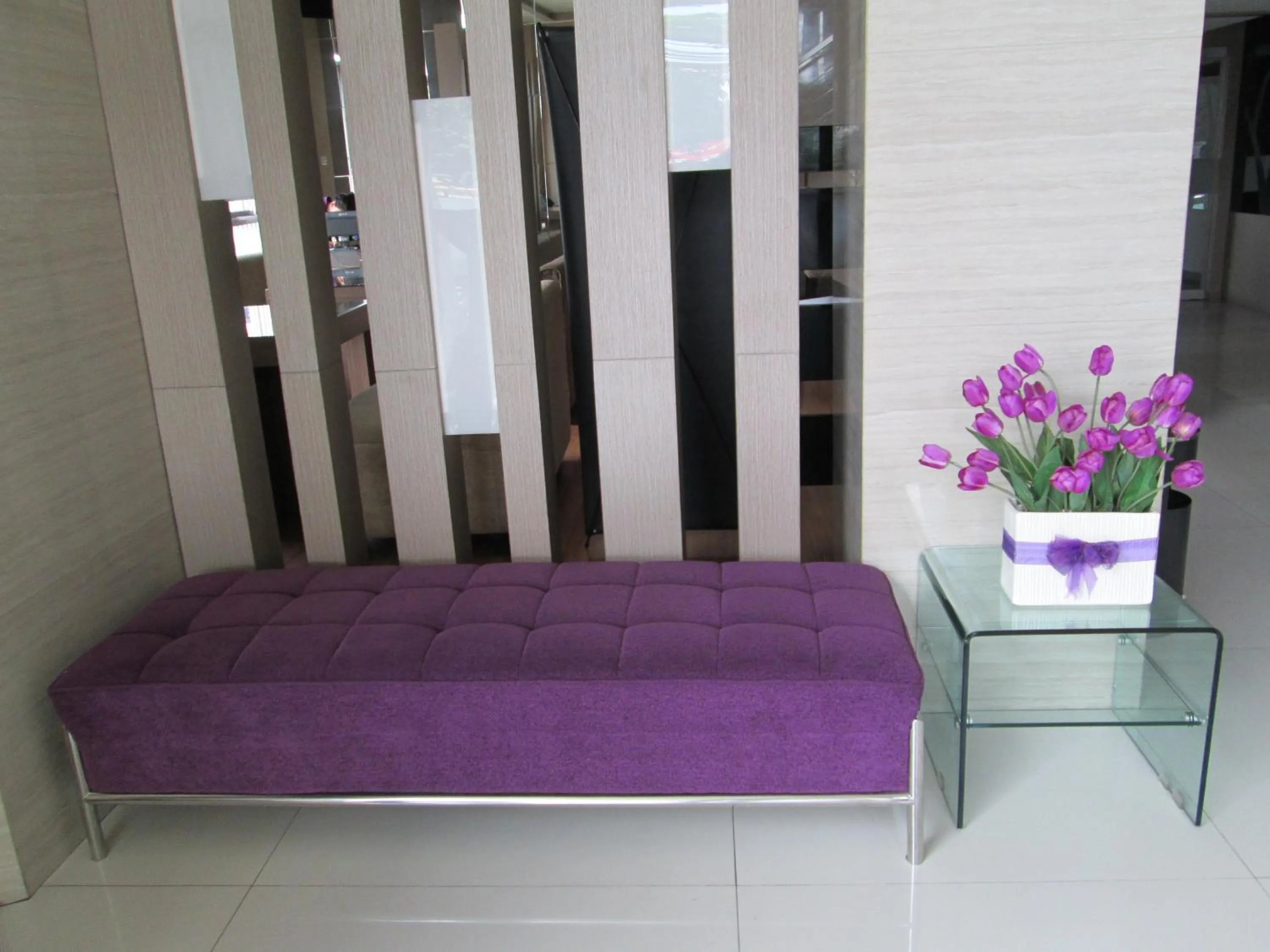 Seating area in Vio Hotel Pasteur