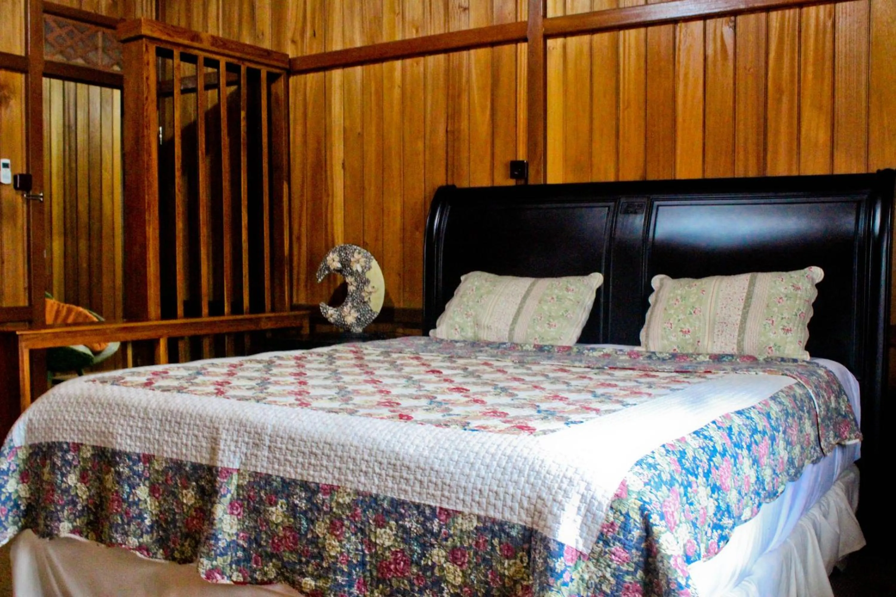 Bed in Nirwana Buton Villa