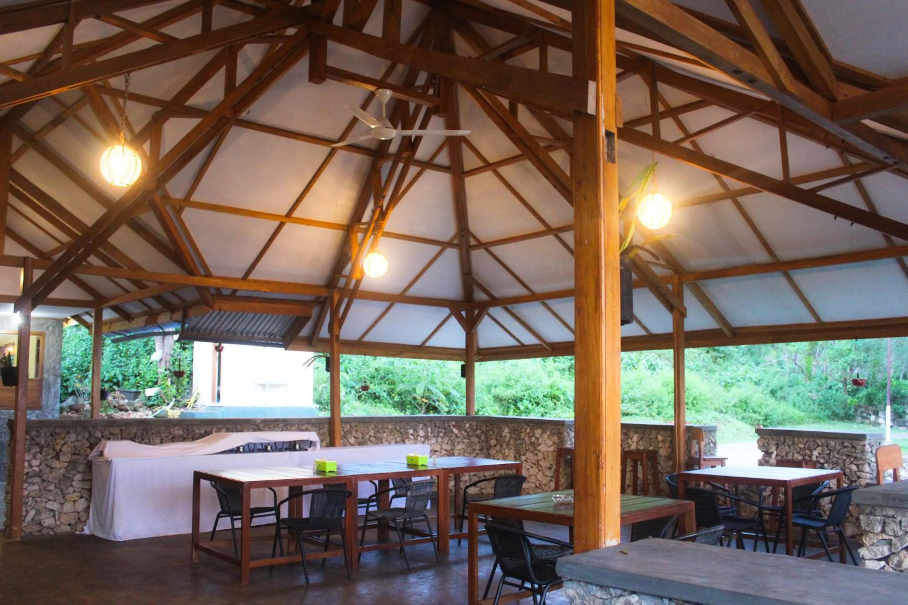 Restaurant/places to eat in Nirwana Buton Villa