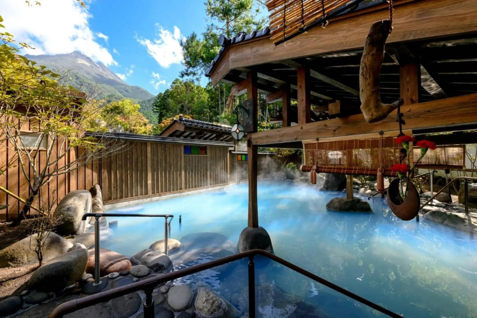 Hot Spring Bath in Taisho Yufu no Hana