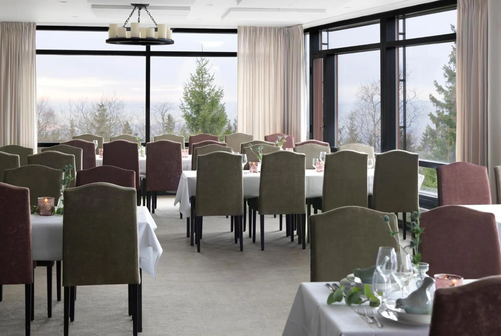 Restaurant/places to eat in Soria Moria Hotell