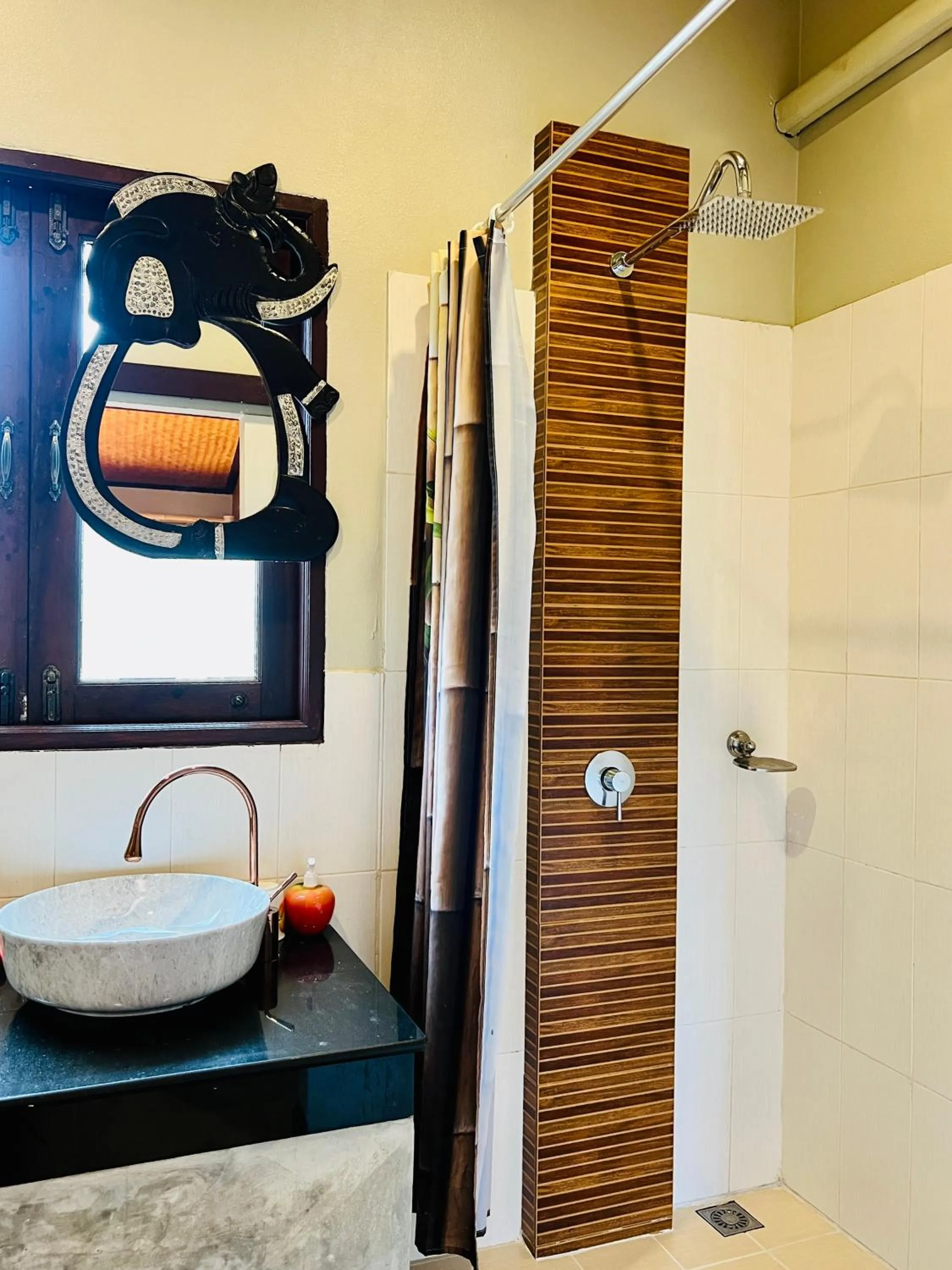 Bathroom in Baan Ton Rak Boutique Resort