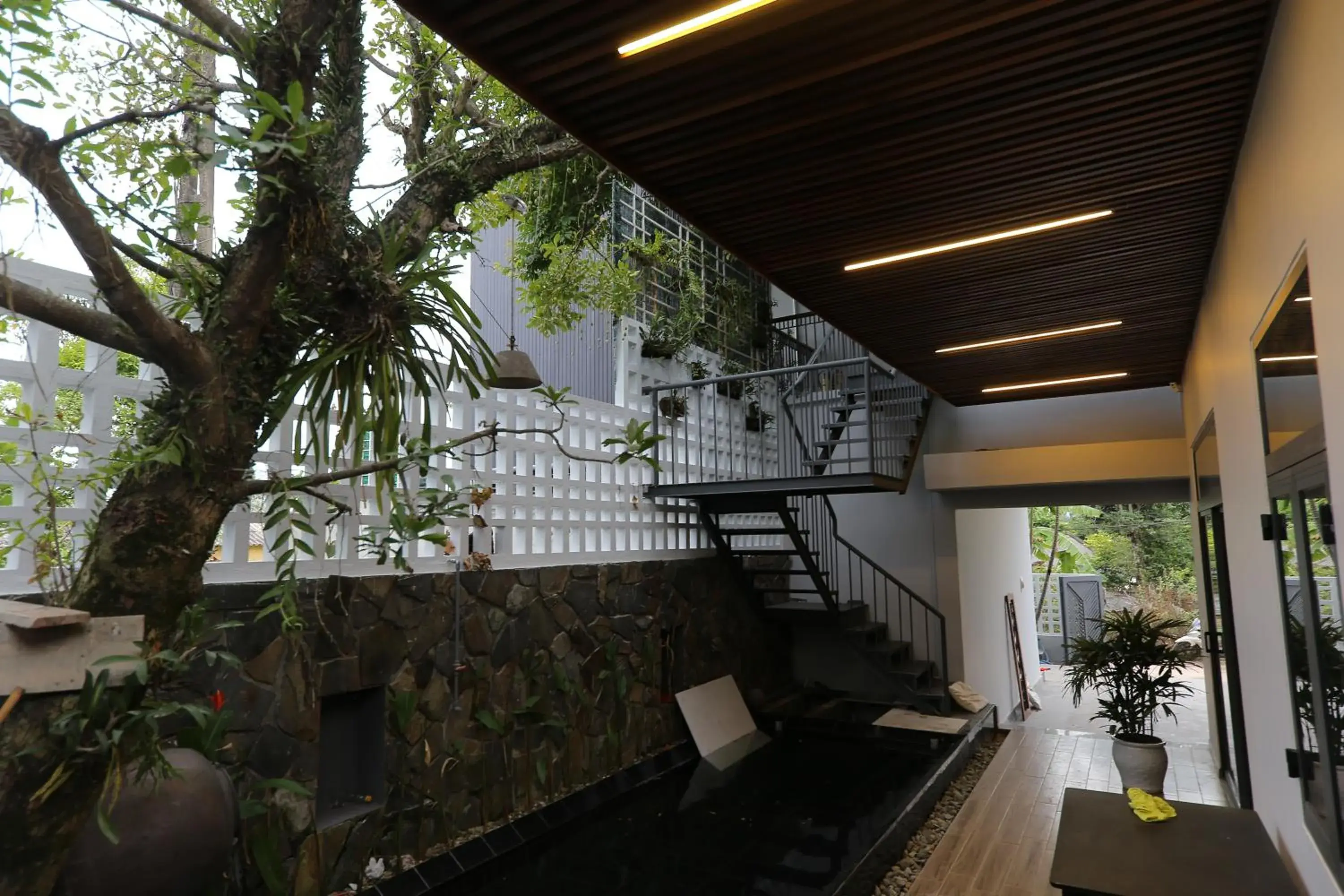 Family Suite with Balcony - single occupancy in Hill Bungalow Family Suite with Balcony - single occupancy in Hill Bungalow