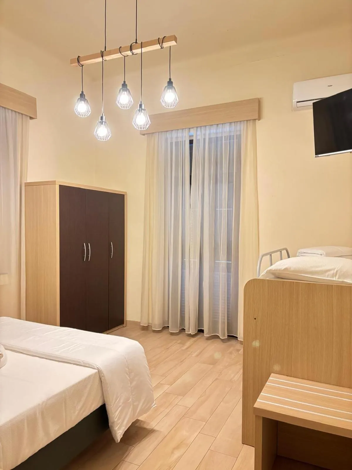 Bedroom in Hotel Virginia