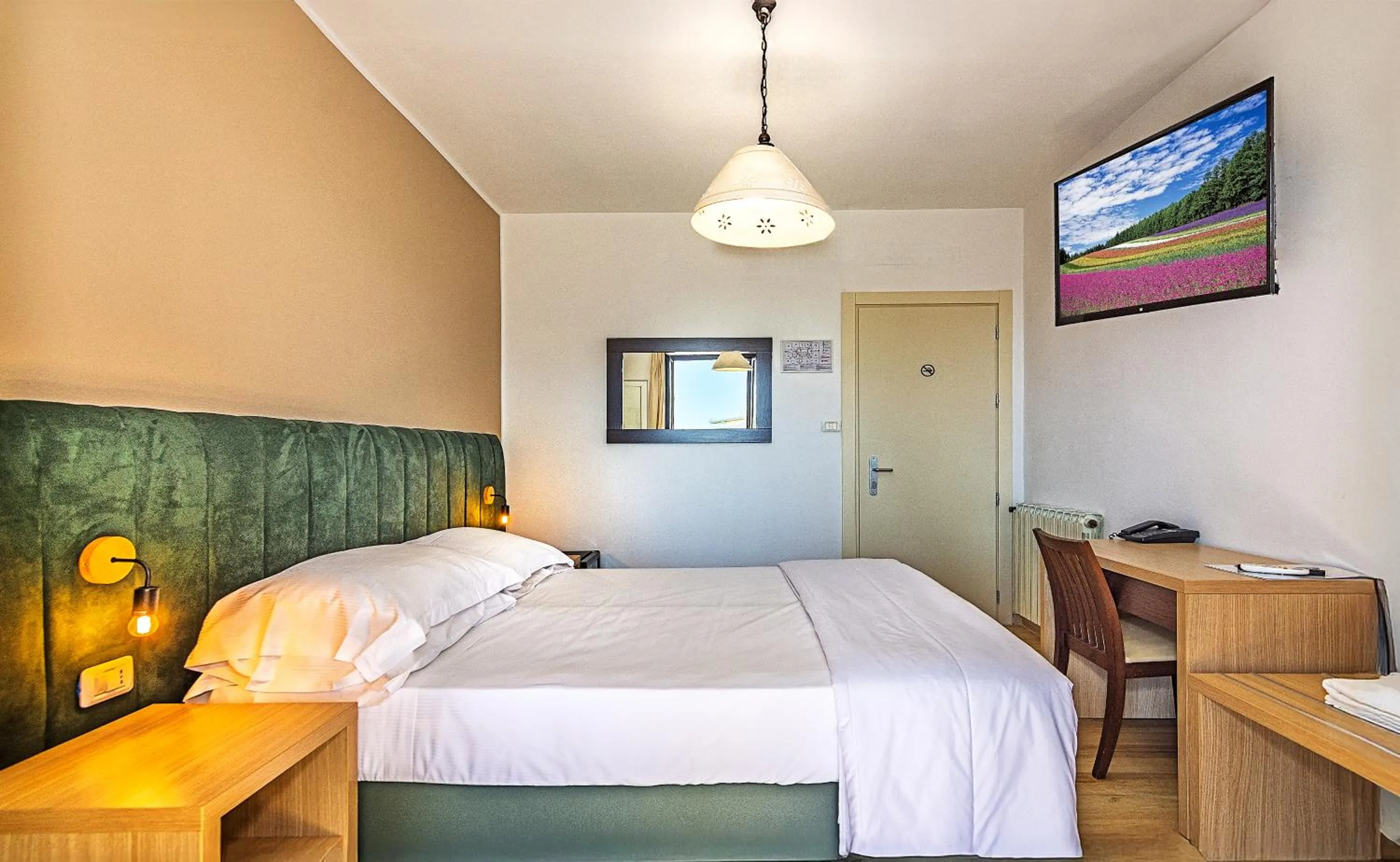 Bedroom in Hotel Virginia