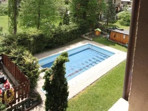 Pool view in Hôtel les Vallois