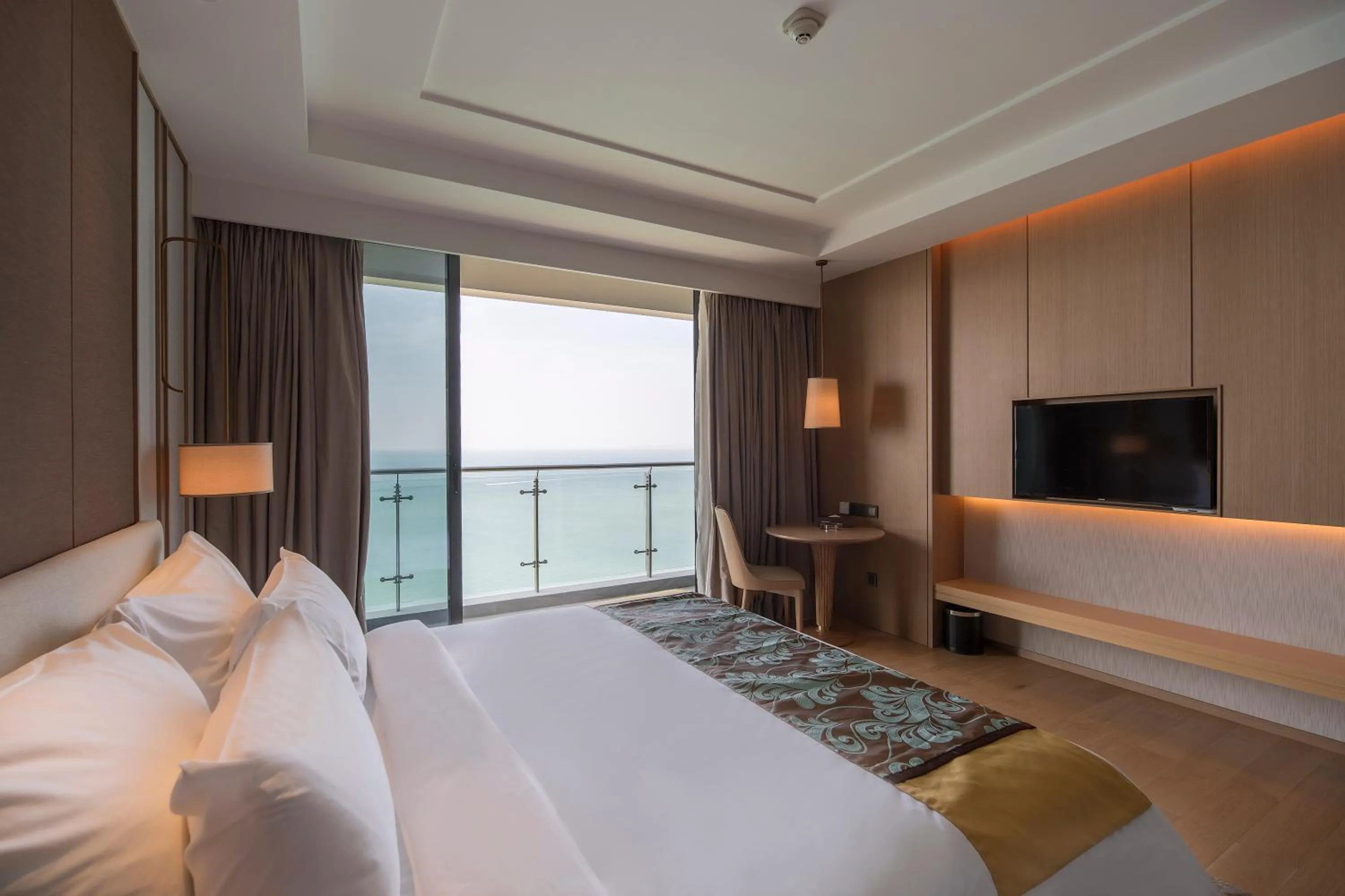 Bed in Jing Shang Hotel