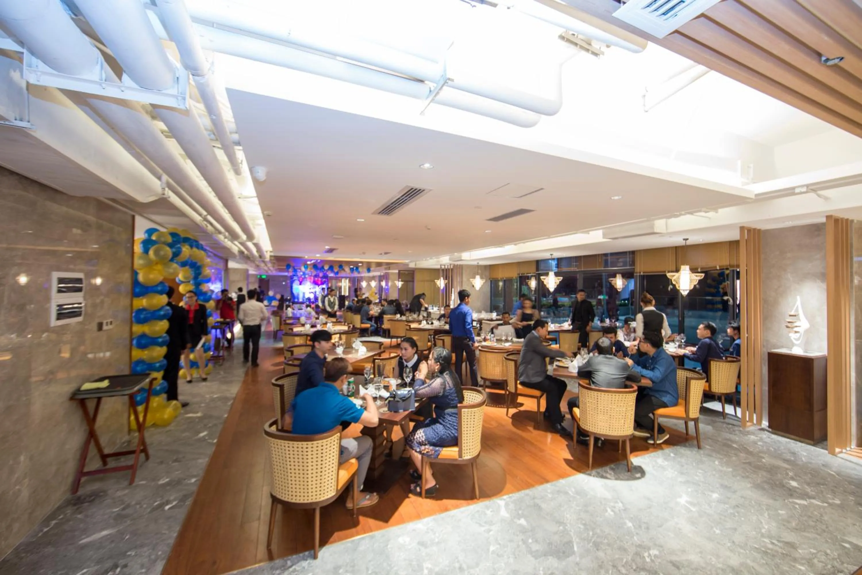 Restaurant/places to eat in Jing Shang Hotel