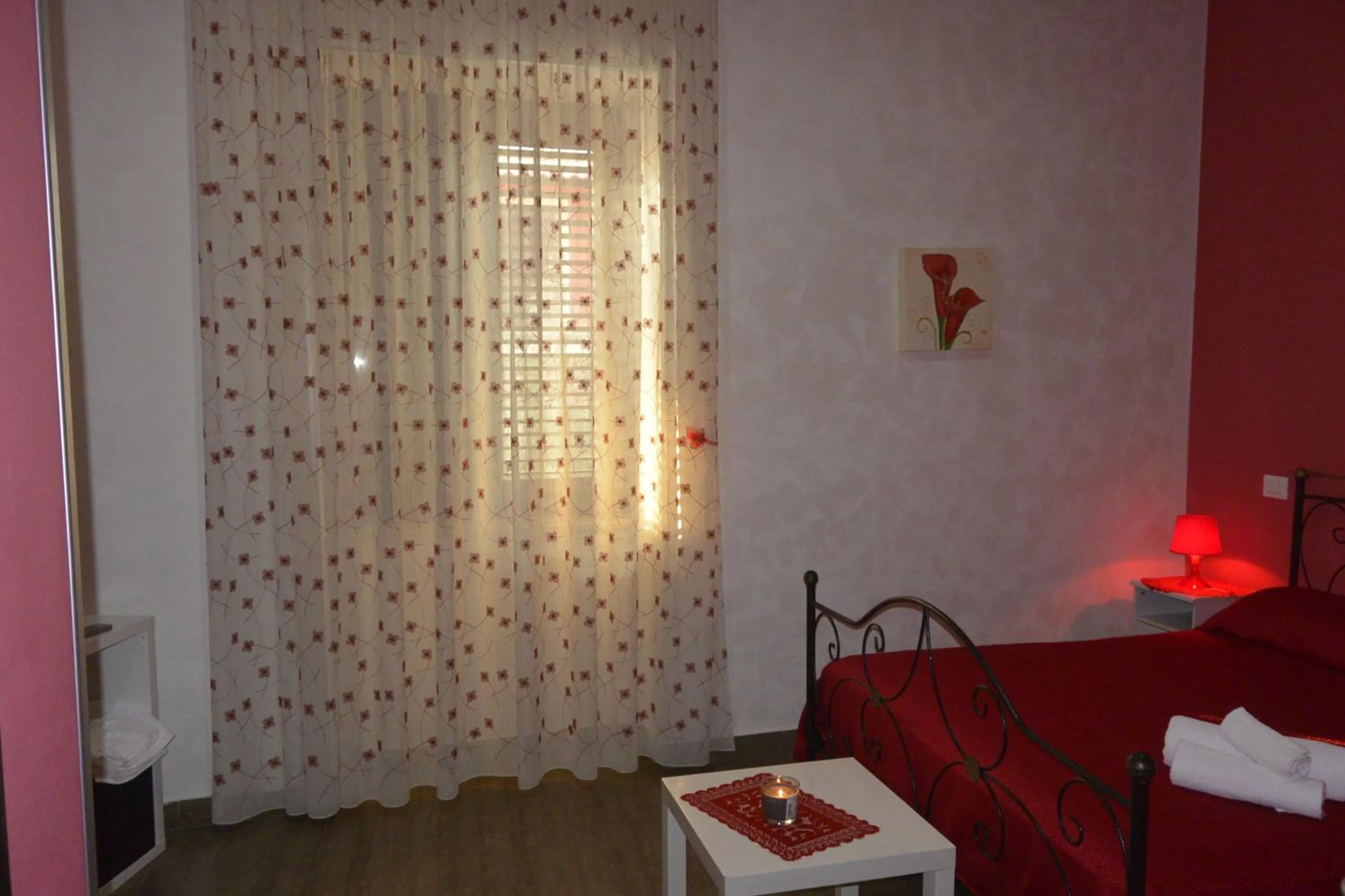 Photo of the whole room, Bed in Villa Bema