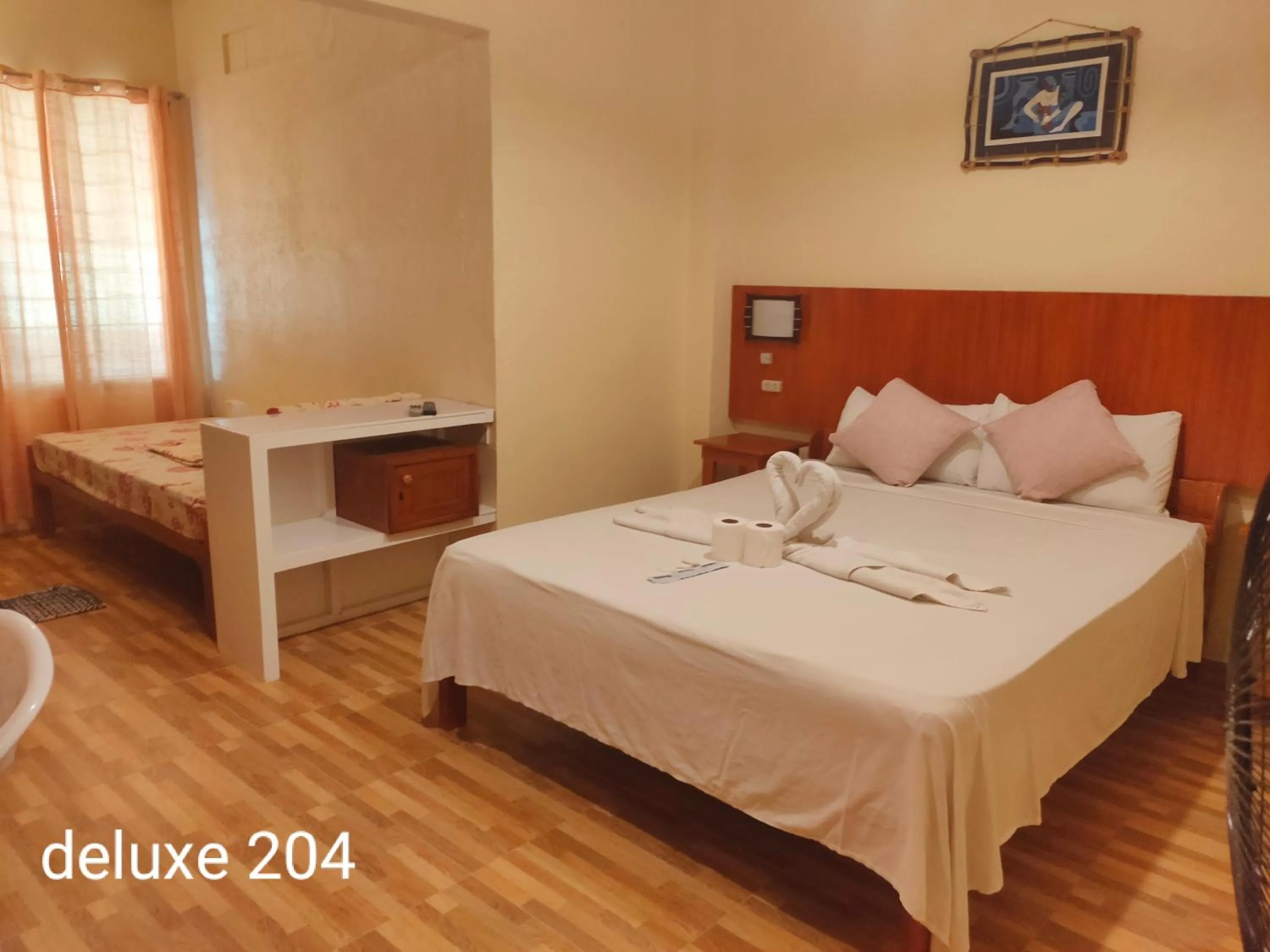 Bedroom, Bed in Sulu Plaza
