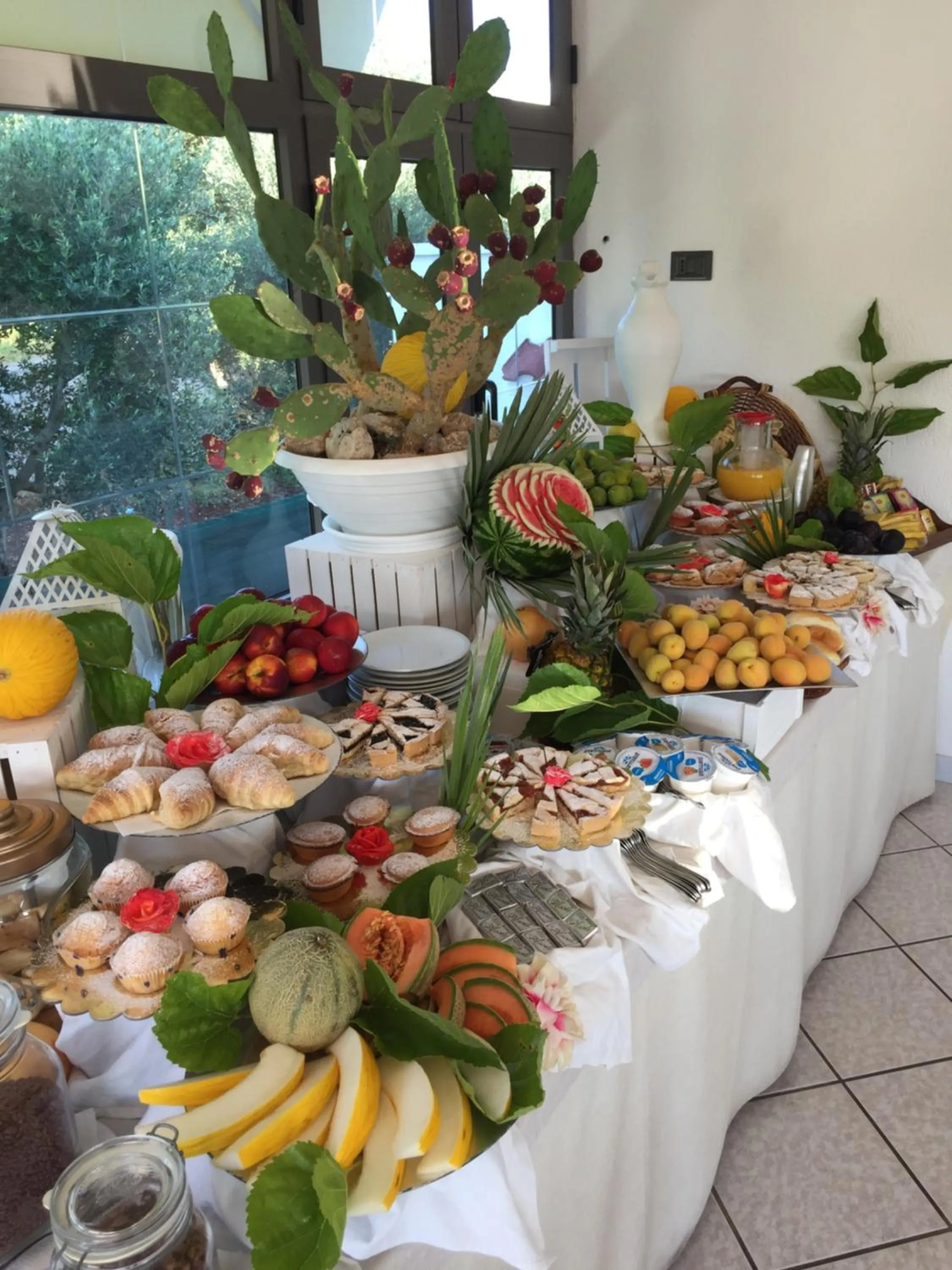 Continental breakfast, Food in Piccolo Hotel Villa Rosa