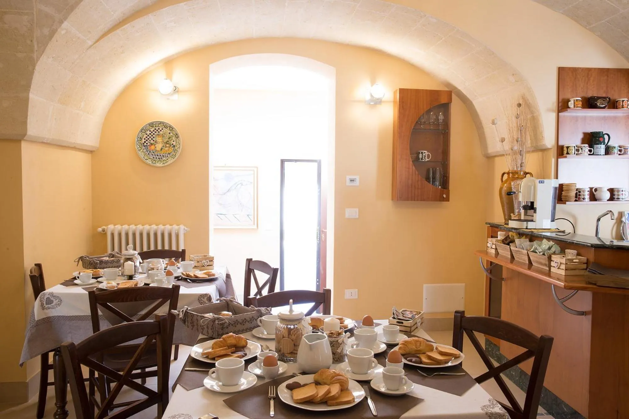 Buffet breakfast in B&B Trulli e Mare