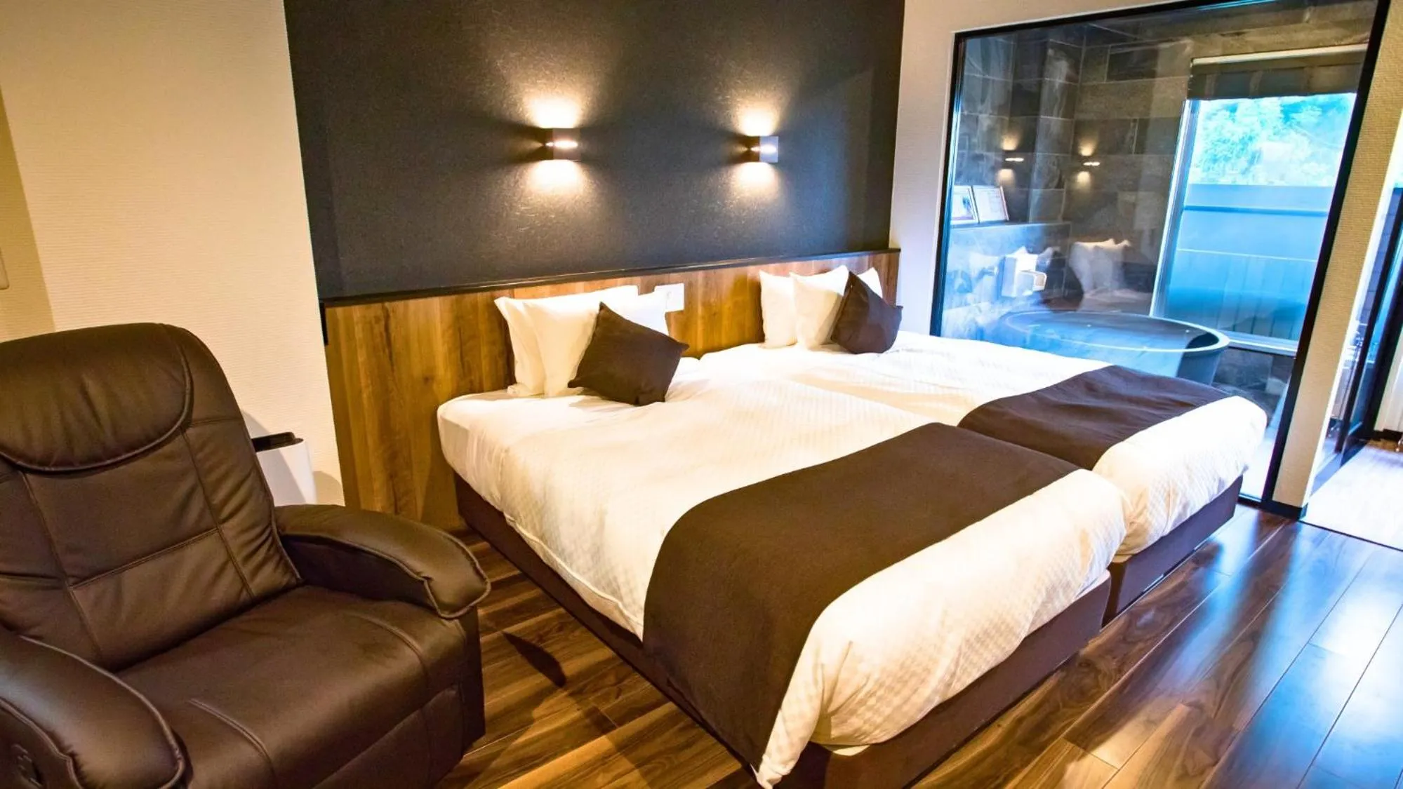 Bedroom, Bed in LiVEMAX RESORT Hakone Ashinoko