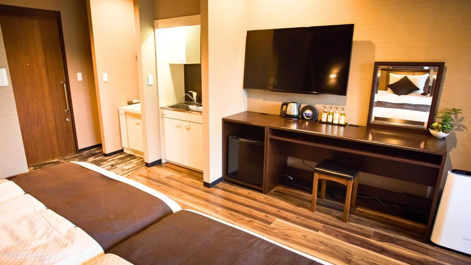 Photo of the whole room, Bed in LiVEMAX RESORT Hakone Ashinoko