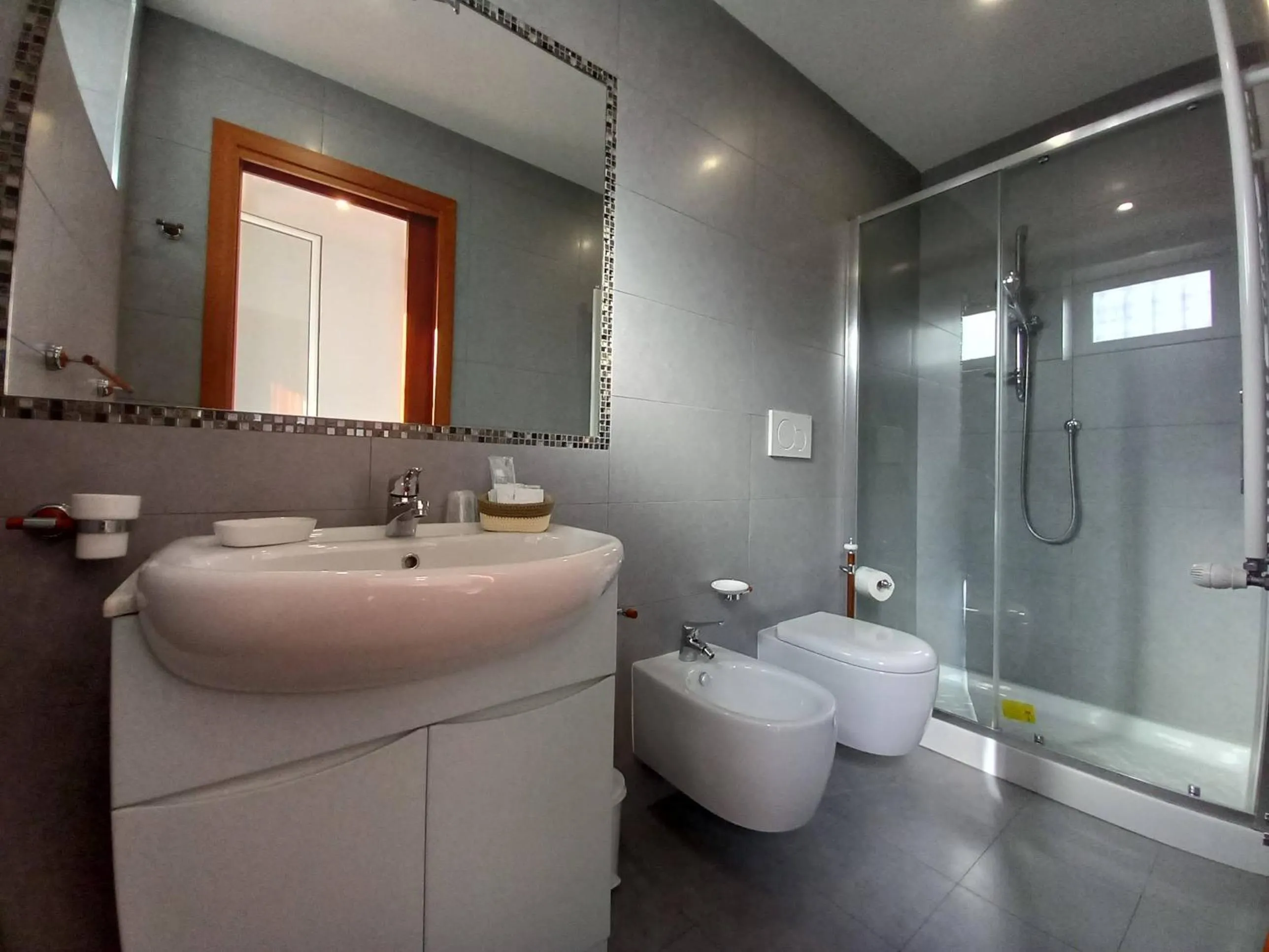 Shower in L'Oasi al Pigneto - Guest house