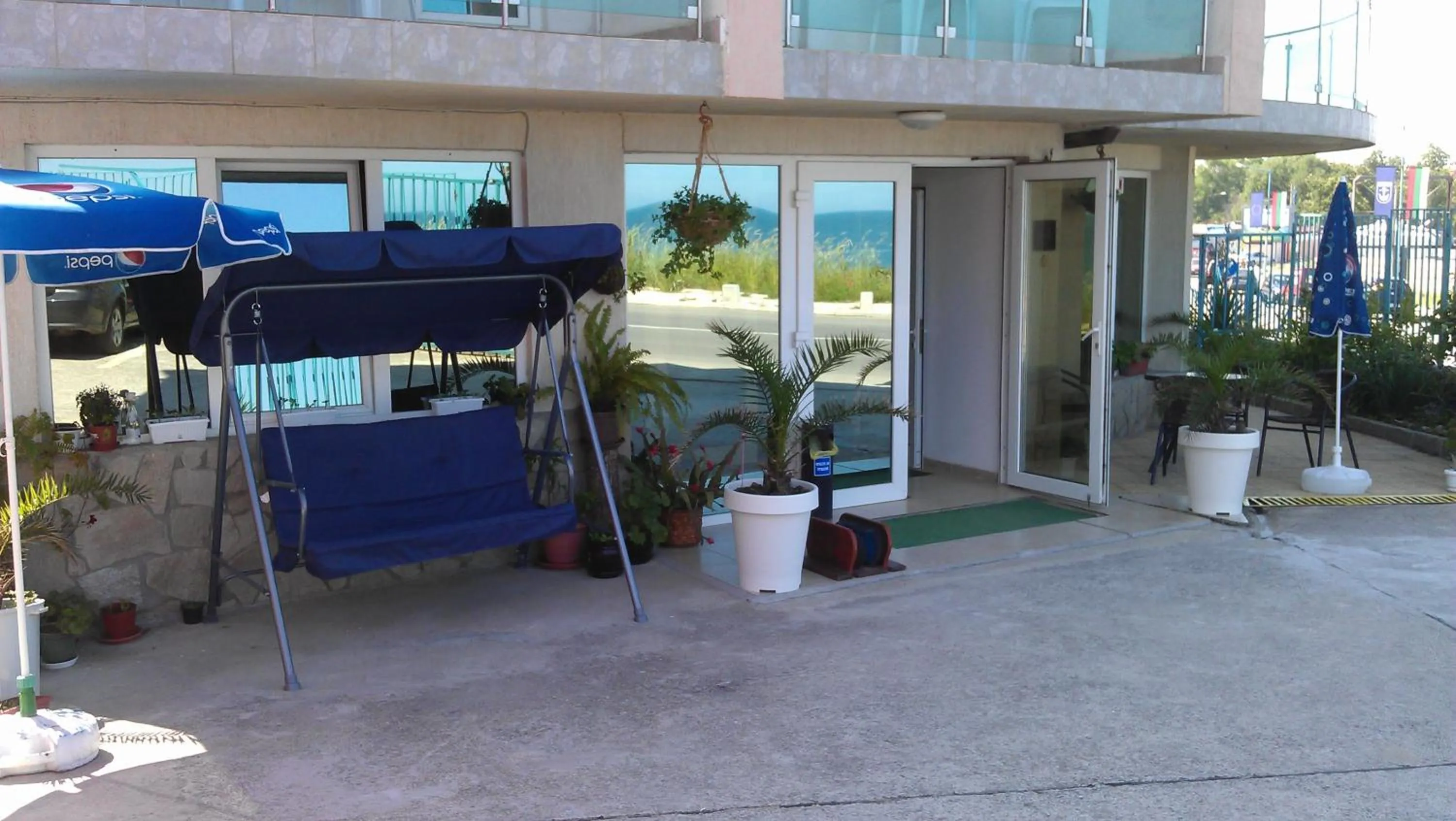 Facade/entrance in Hotel Lozite