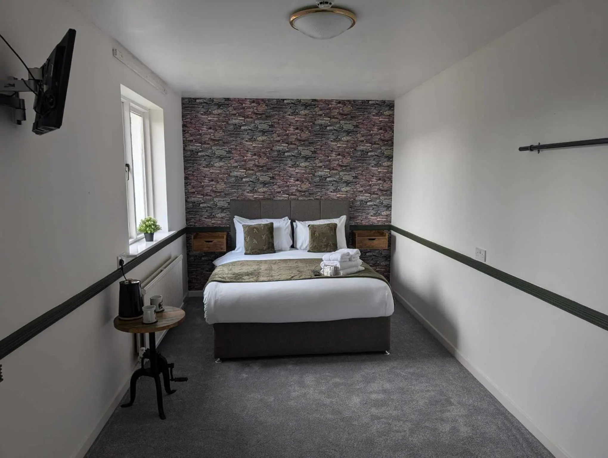 Bed in Gilpin Bridge Inn