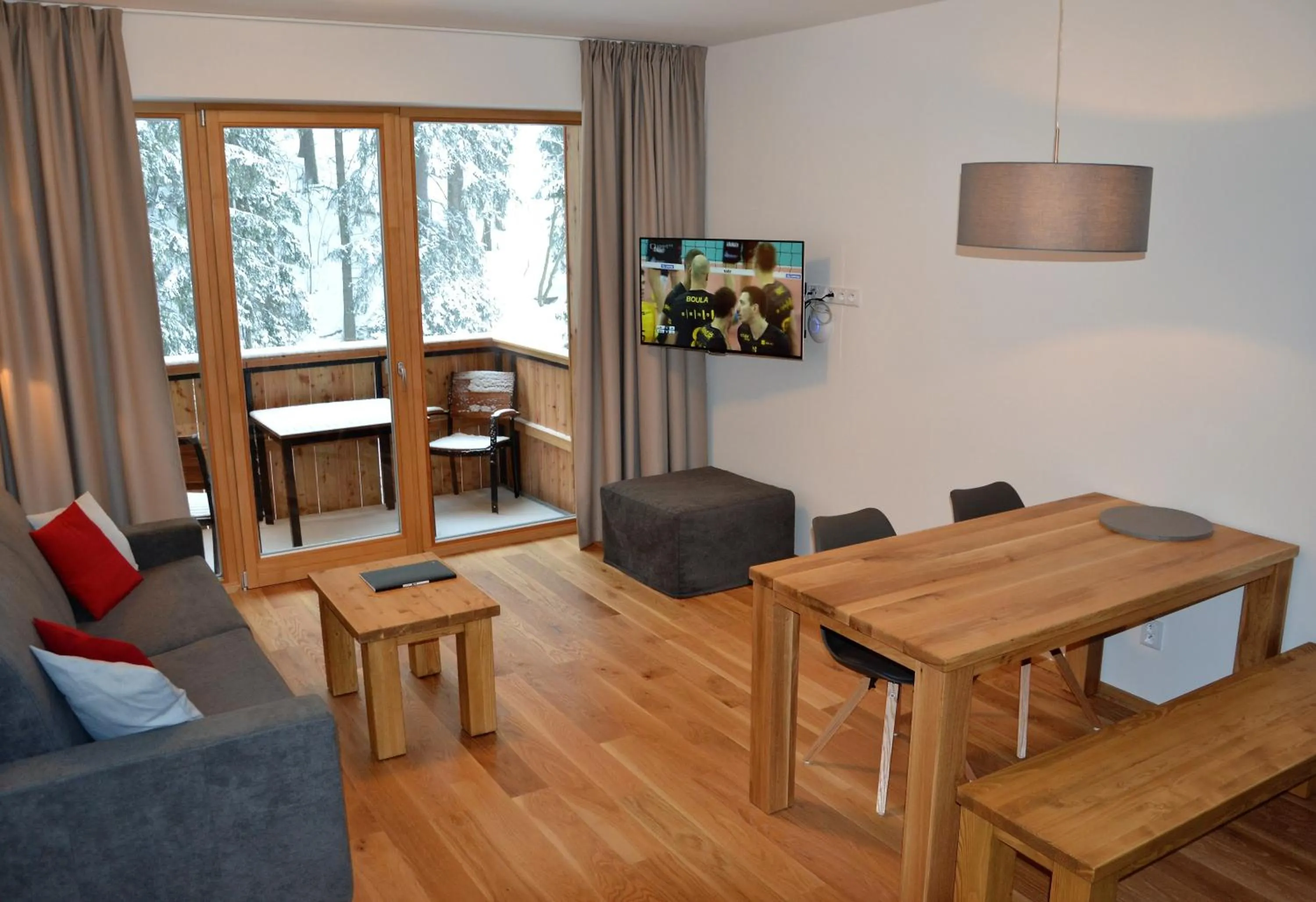 TV and multimedia in Residence Post