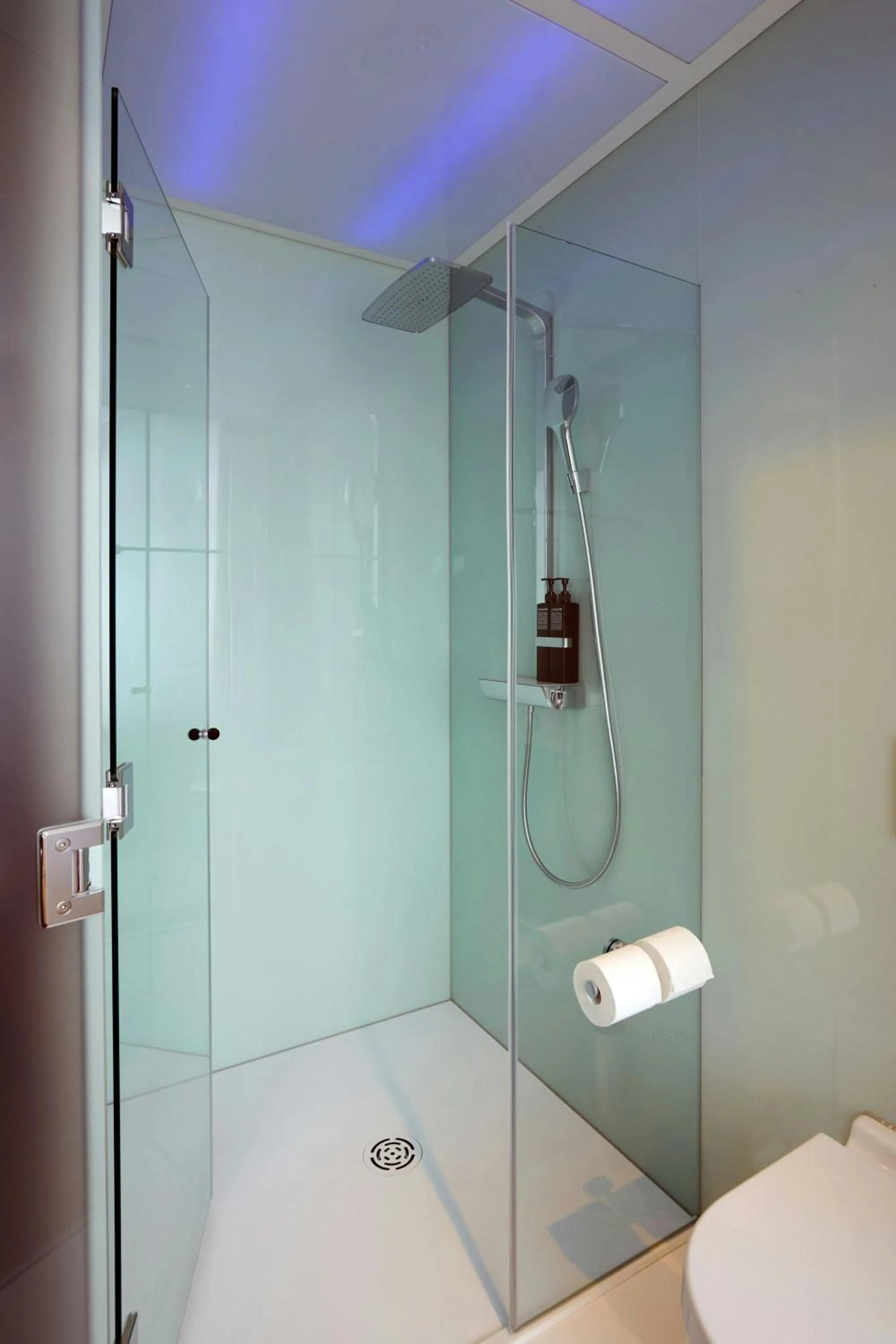 Bedroom in citizenM Amstel Amsterdam