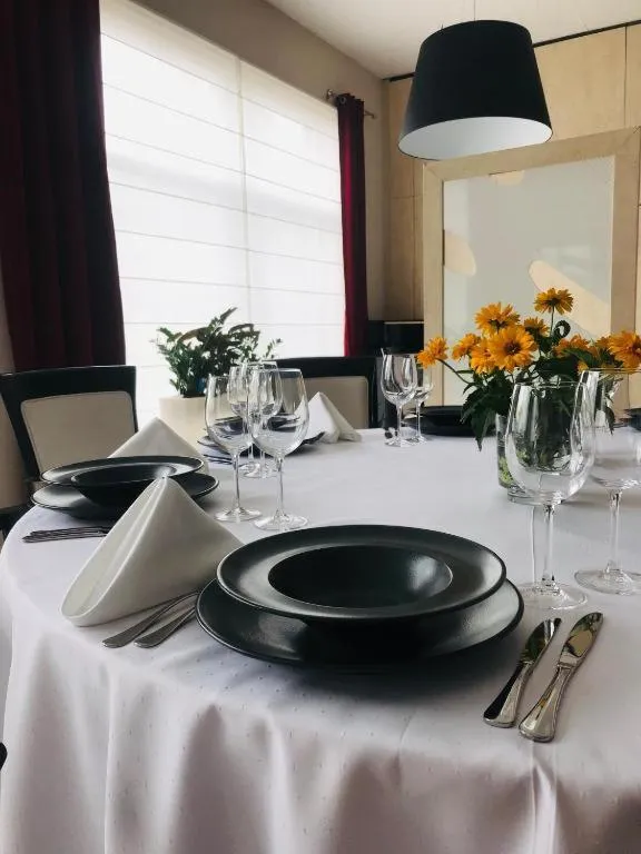 Restaurant/places to eat in Restauracja 32 Motel