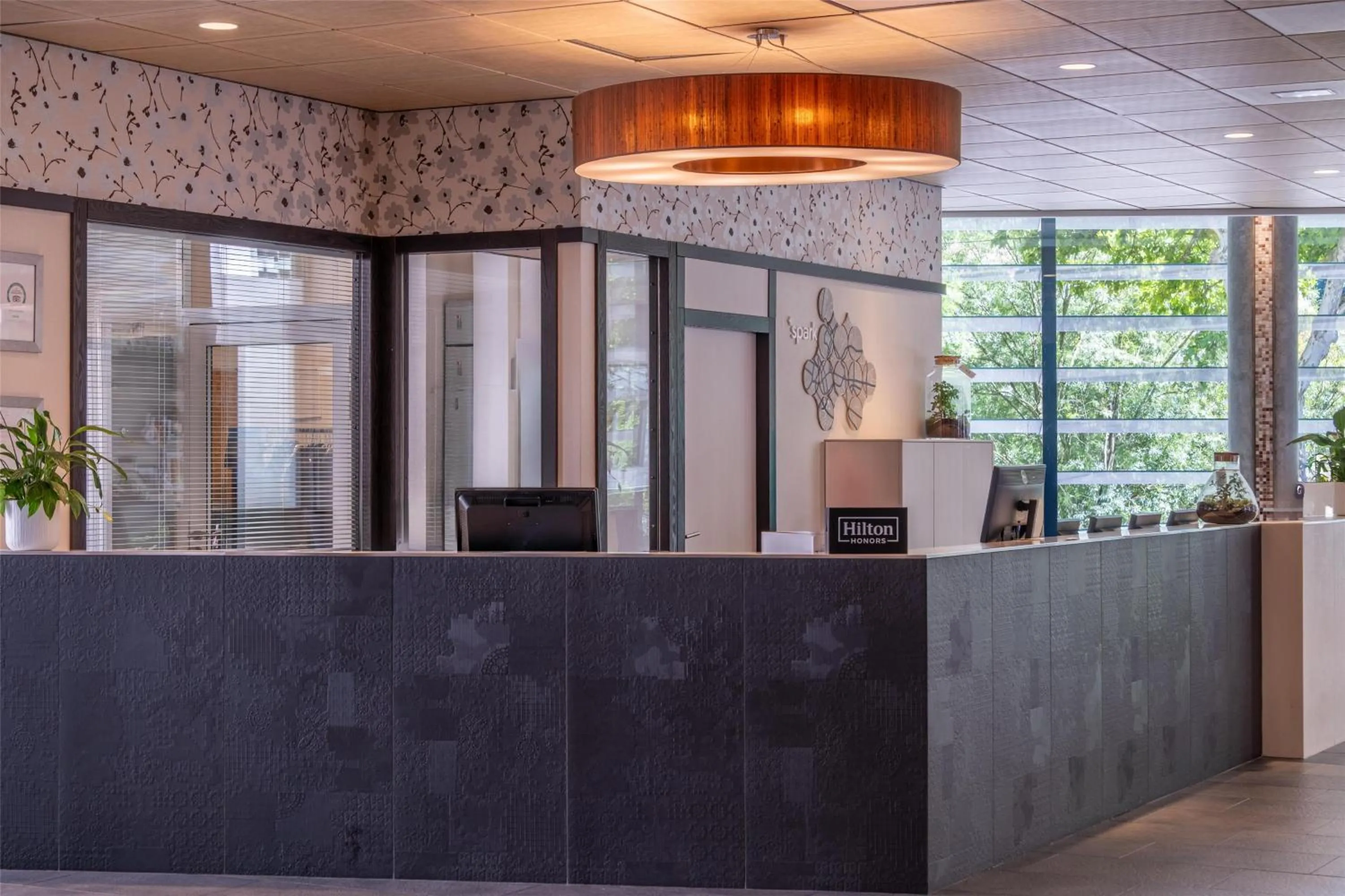 Lobby or reception in Spark by Hilton Lyon Ouest