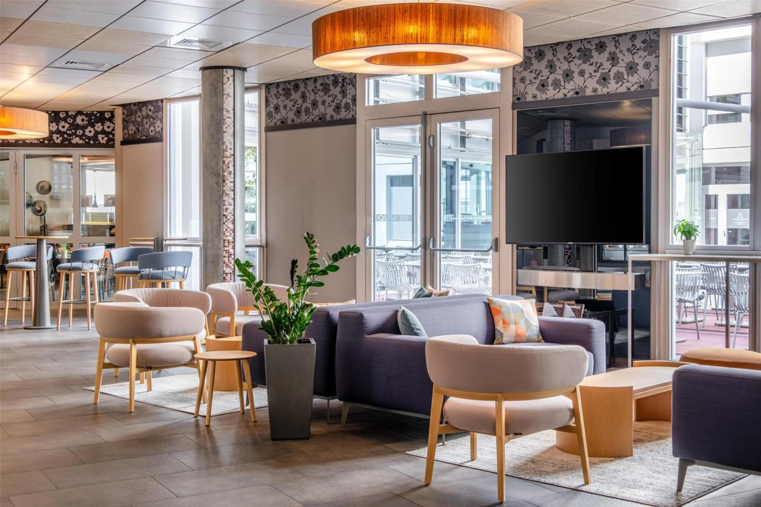 Lobby or reception in Spark by Hilton Lyon Ouest