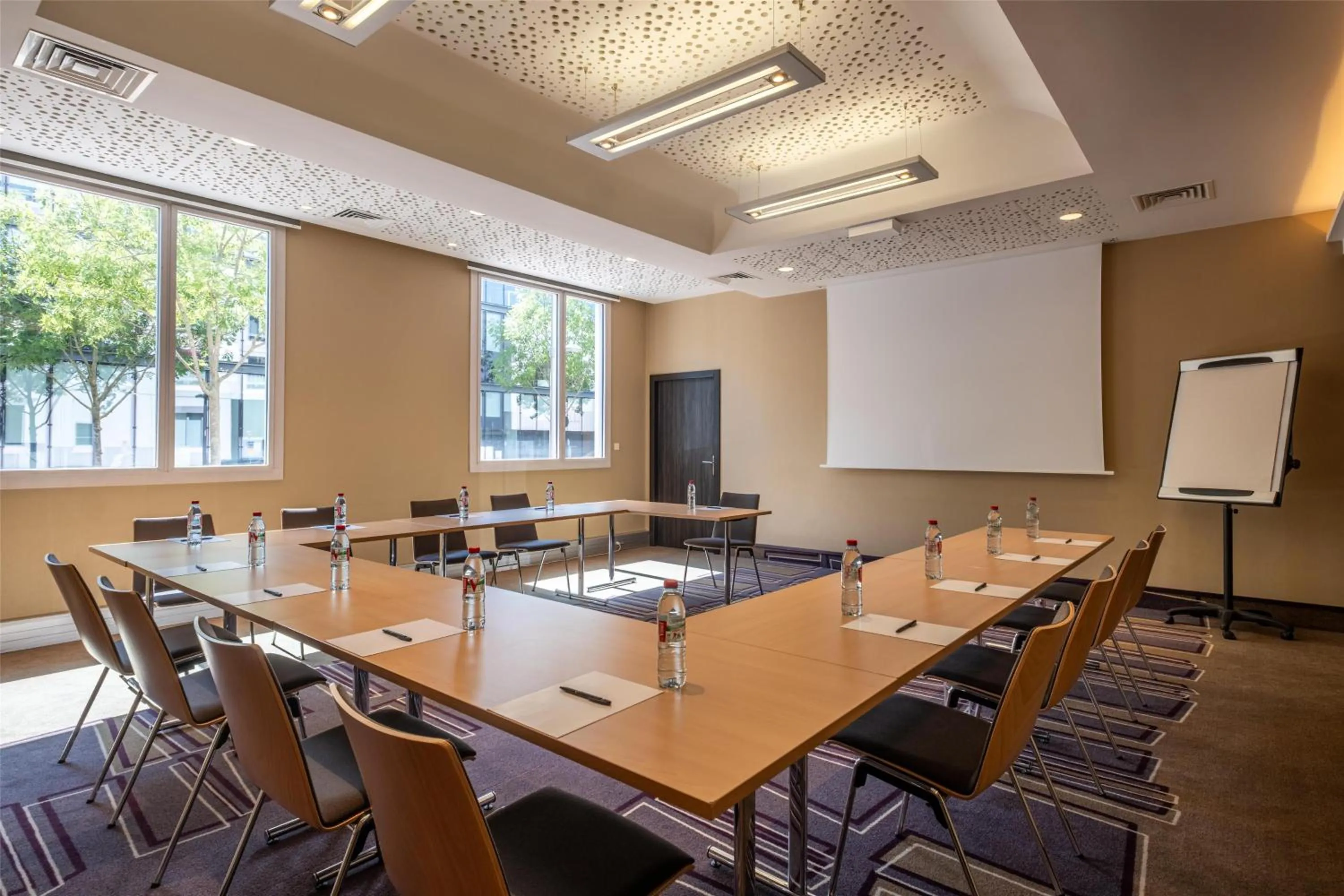 Meeting/conference room in Spark by Hilton Lyon Ouest