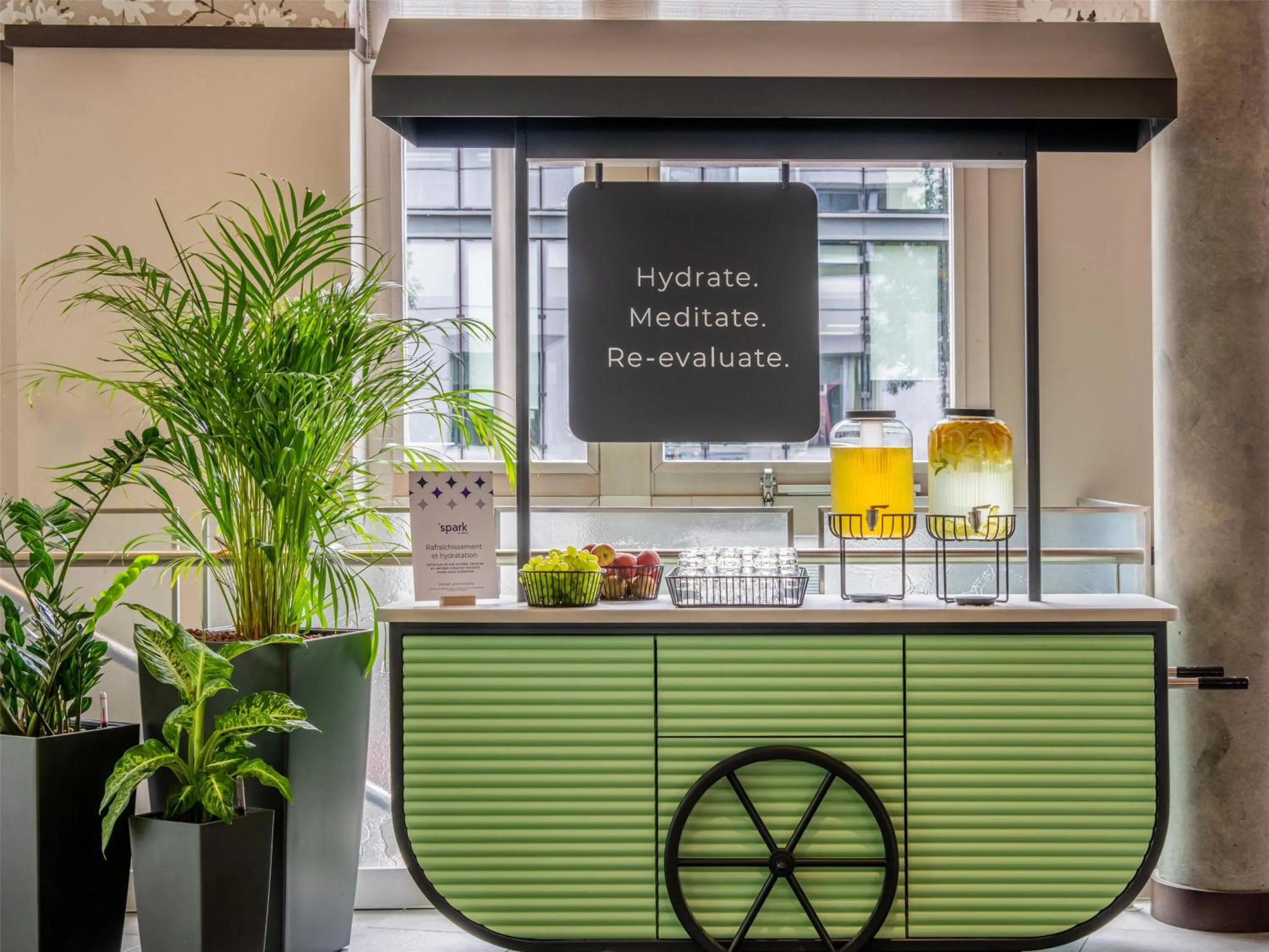 Dining area in Spark by Hilton Lyon Ouest