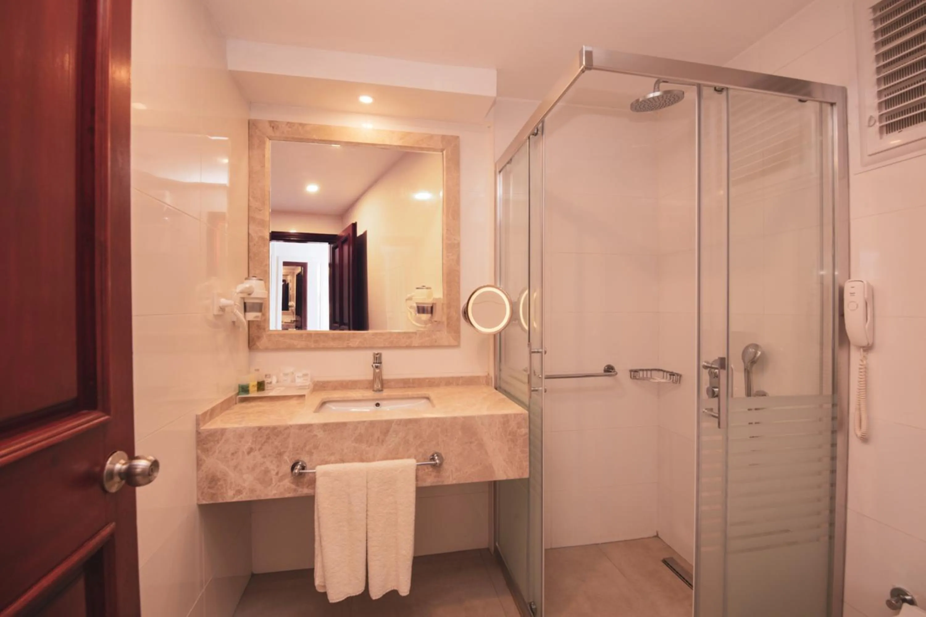 Shower in Alize Hotel Oludeniz - All Inclusive