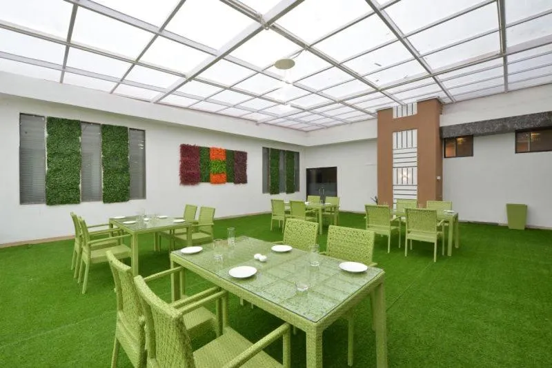 Restaurant/places to eat in The Fern Residency Parbhani