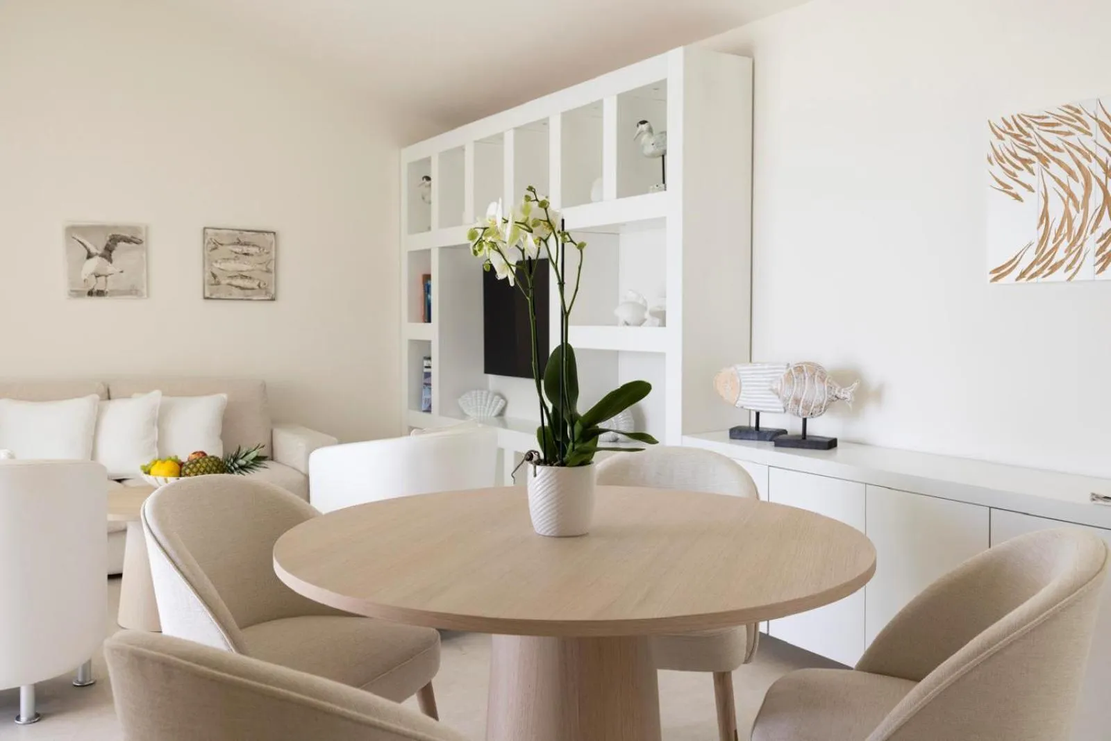 Seating area in Baia Bianca Suites