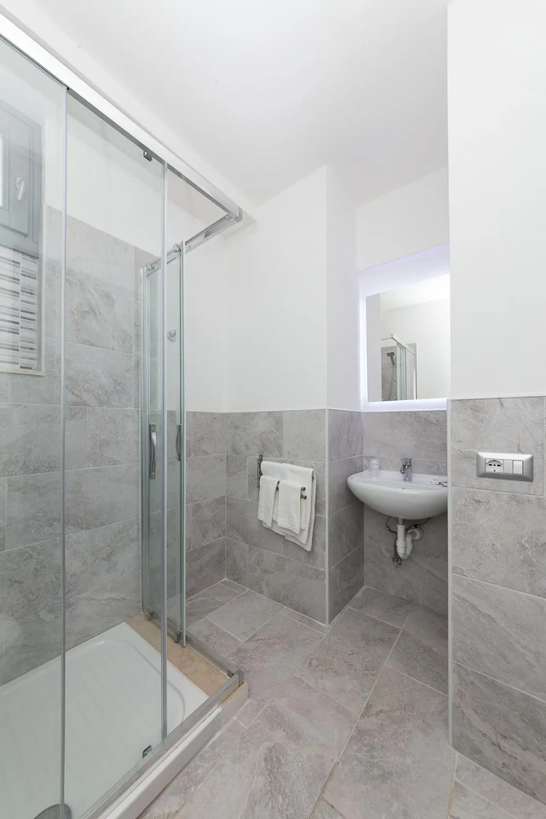 Bathroom in Hotel Delfino