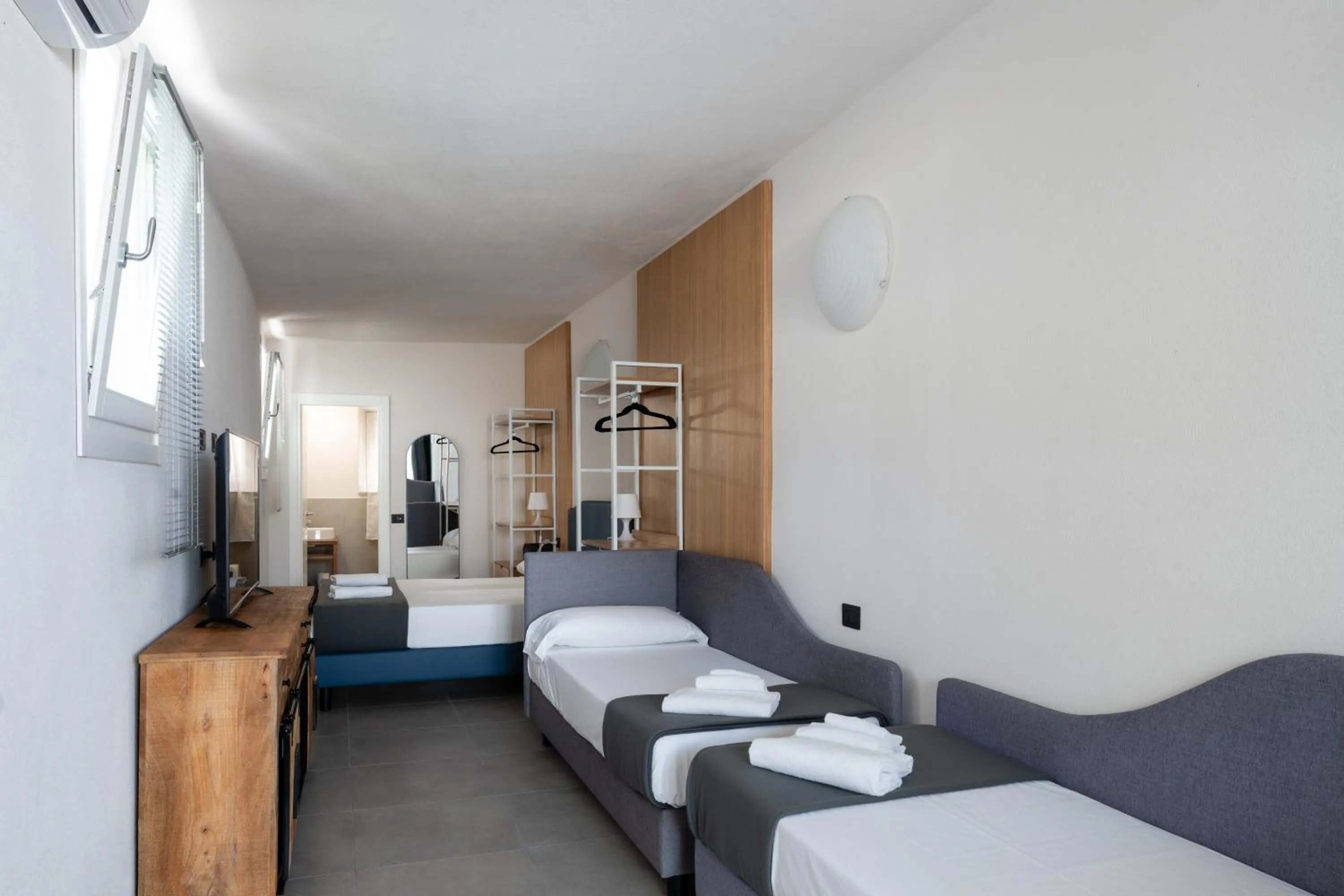 Bedroom, Bed in Hotel Delfino