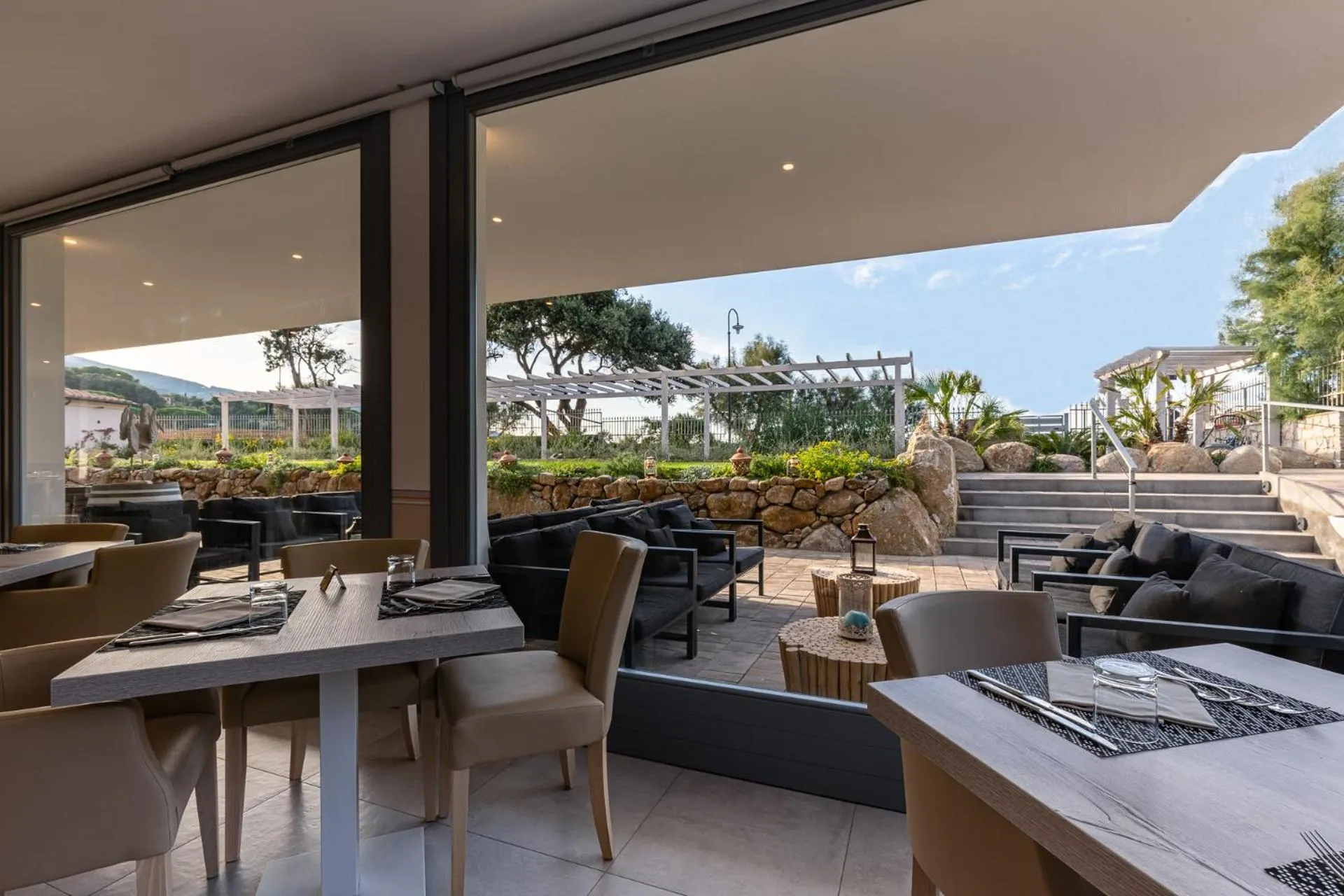 Restaurant/places to eat in Hotel Delfino