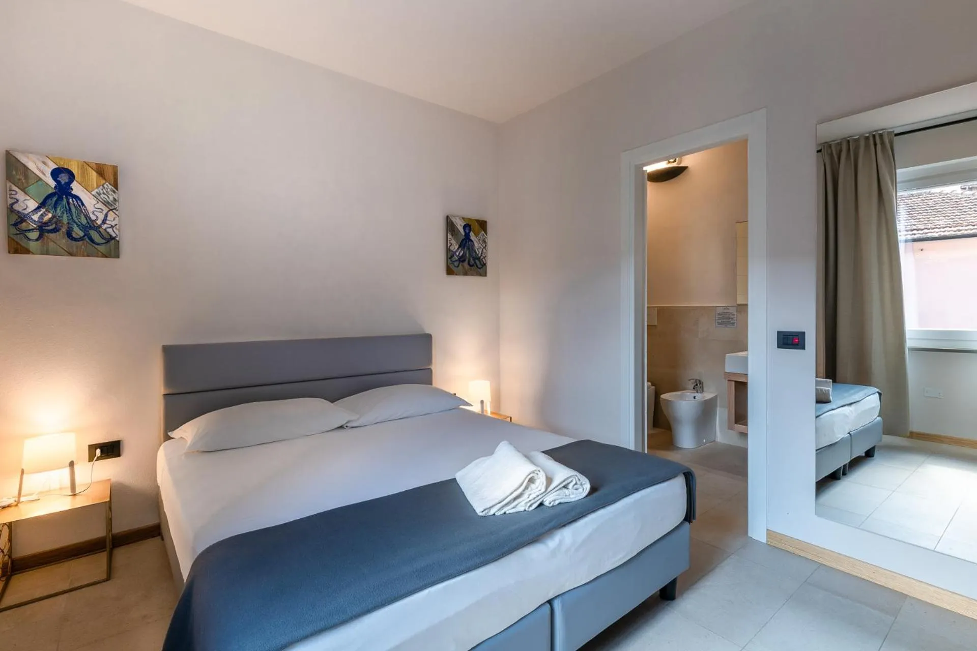 Bedroom, Bed in Hotel Delfino