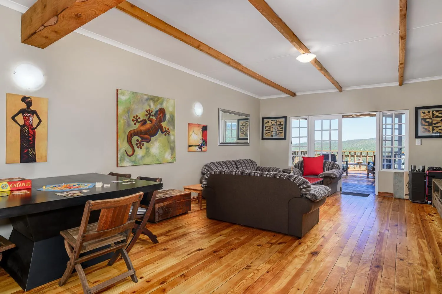 Lounge or bar in Le Petit Karoo